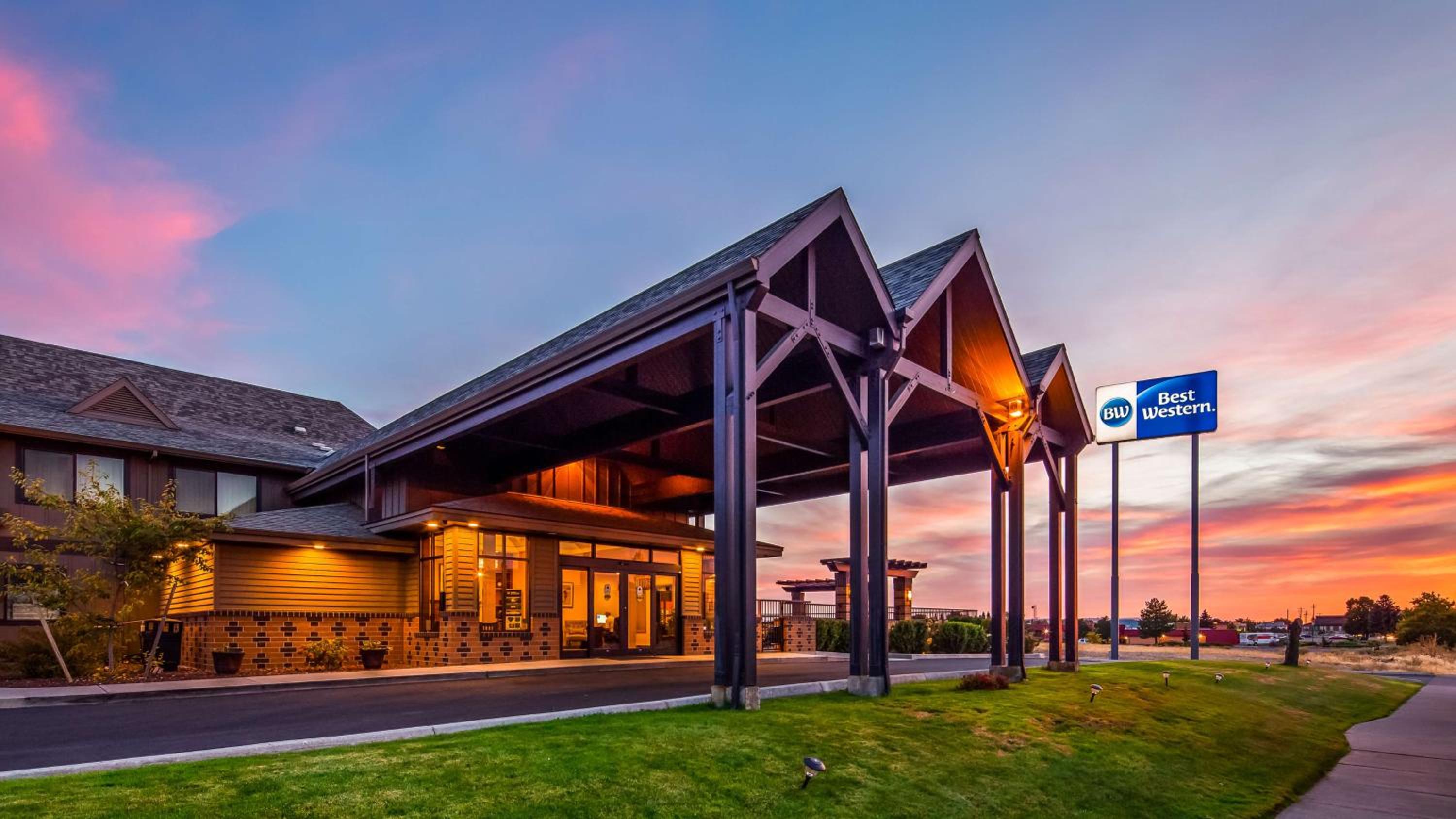 Pendleton Vacations - Best Western Pendleton Inn - Property Image 1