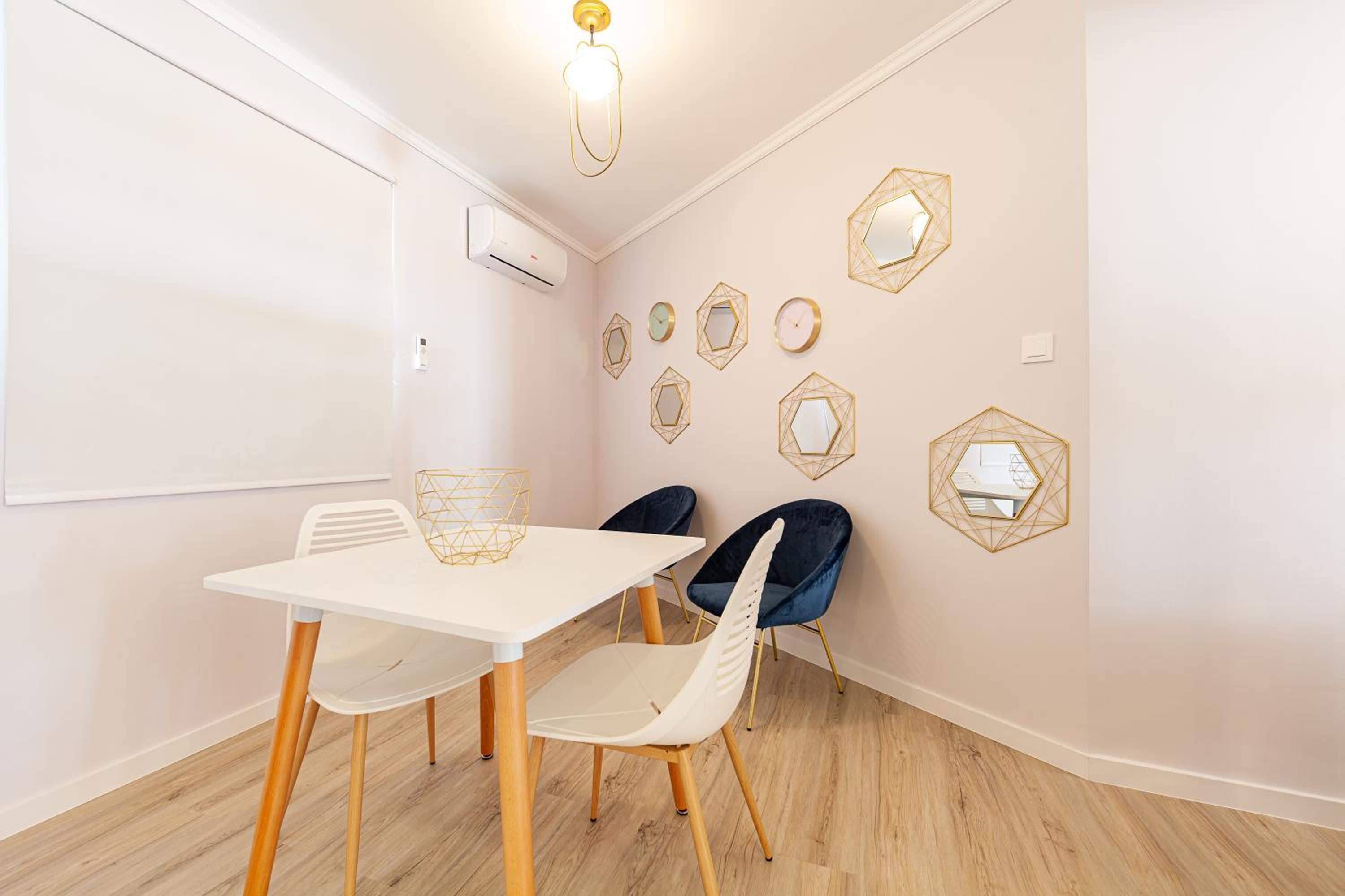 Hotel Pico Studios - Image 1