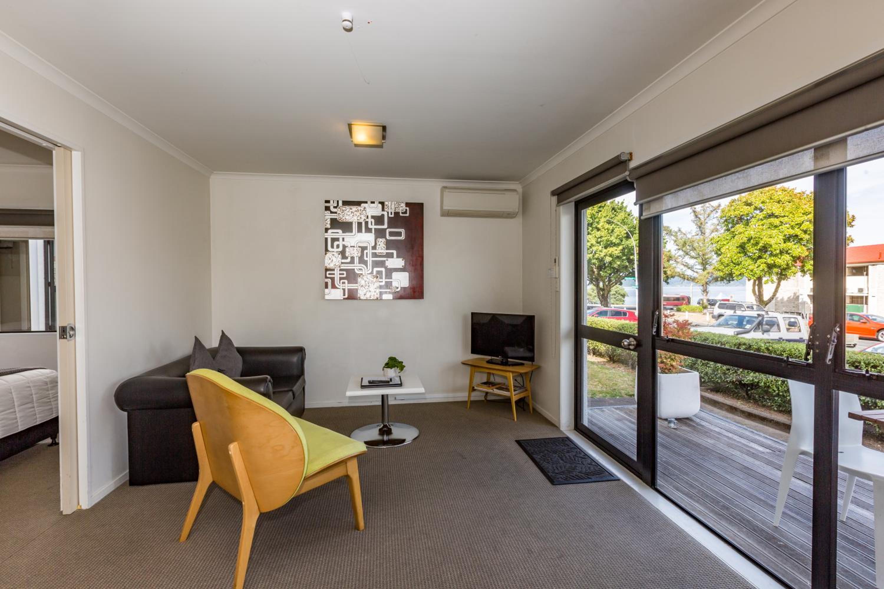 Le Chalet Suisse Motel Taupo