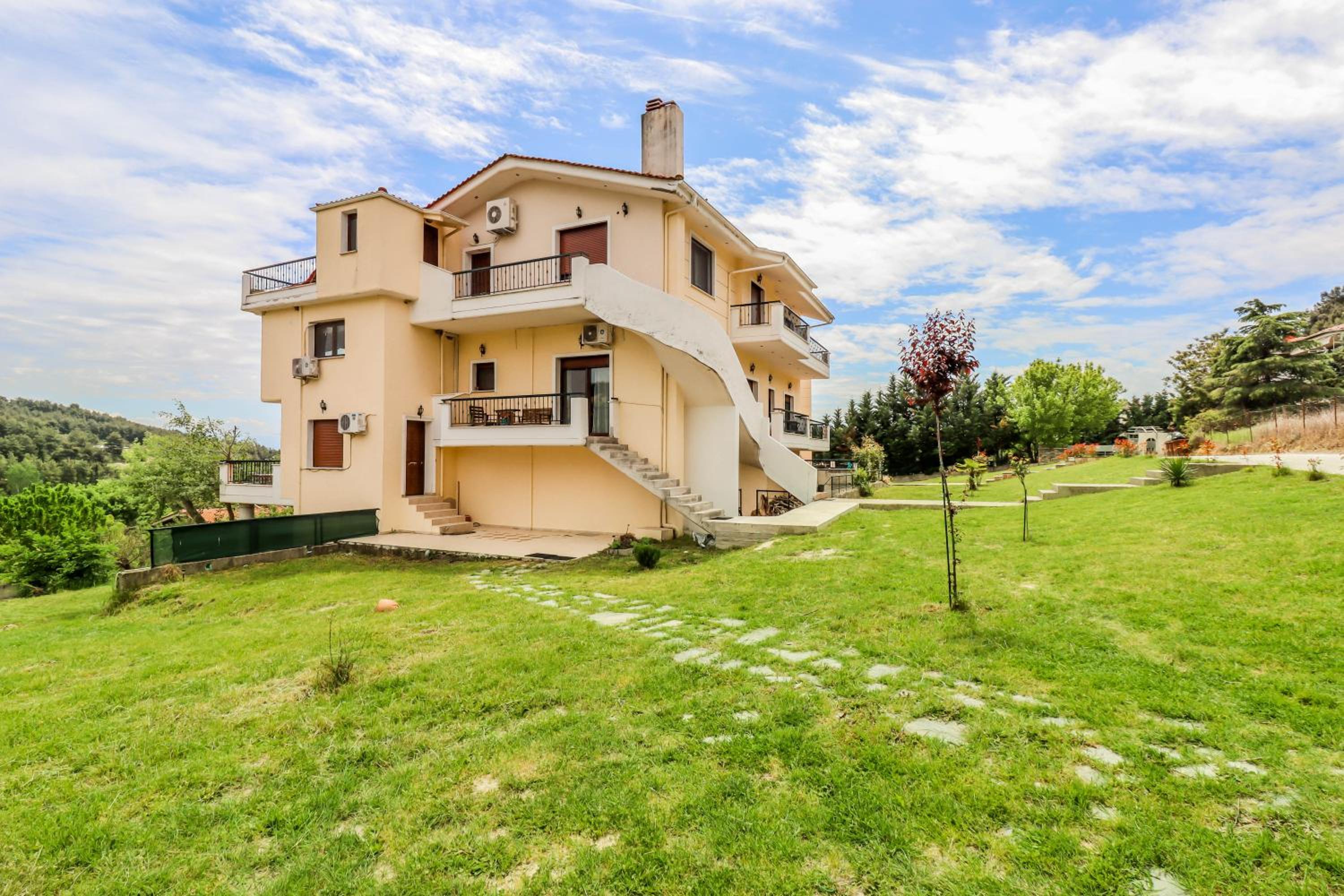 Studio Acropolis Serres With Parking Next to Center