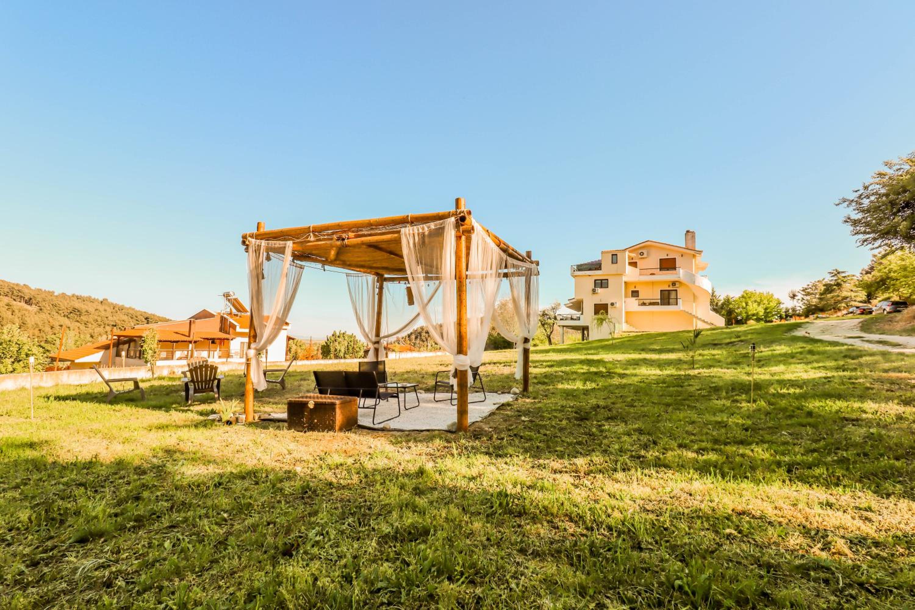 Studio Acropolis Serres With Parking Next to Center