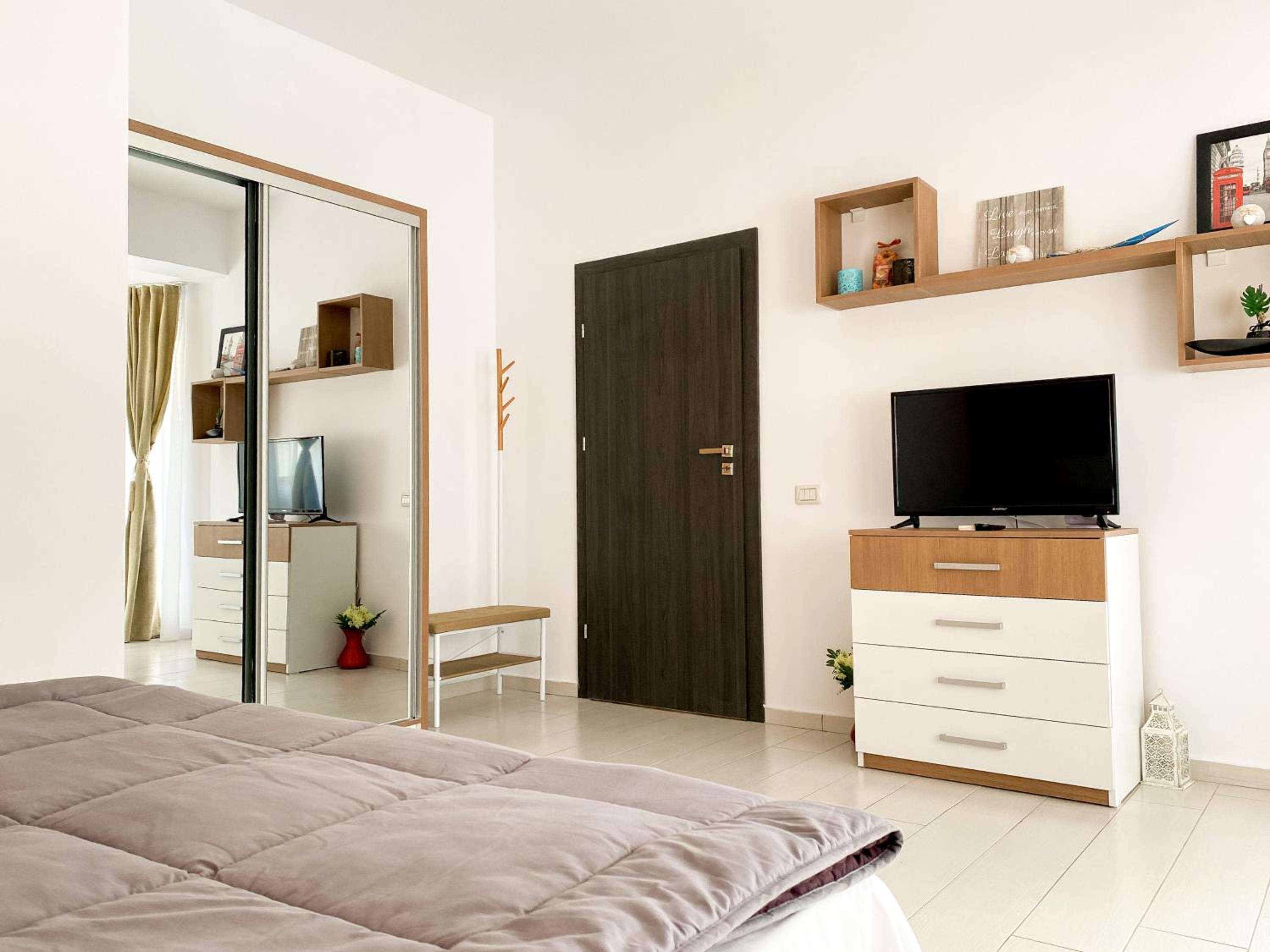 Studio 01 By the Sea LOFT Mamaia Nord view 3