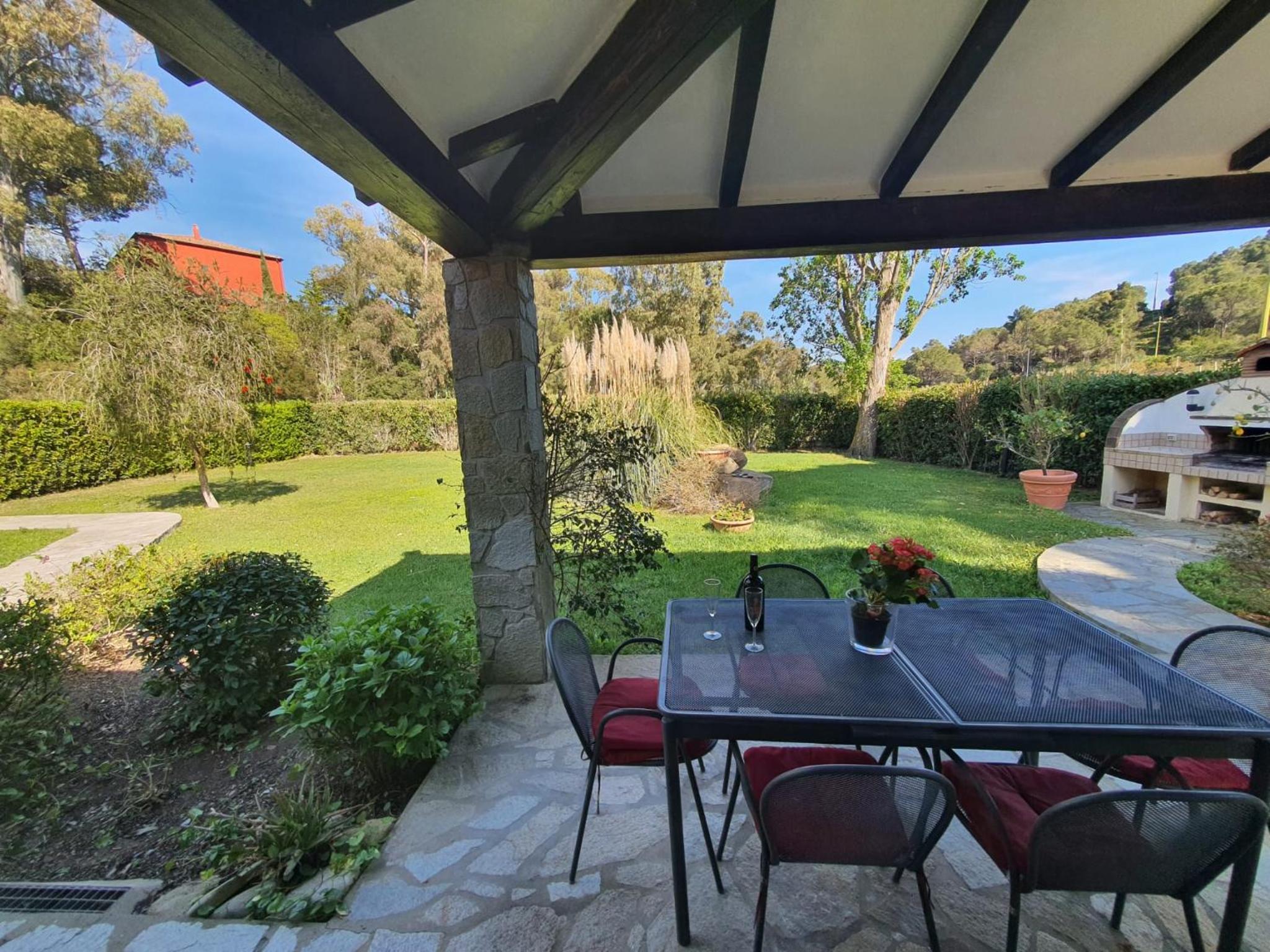 Lacona Holiday Villa near the beach view 4