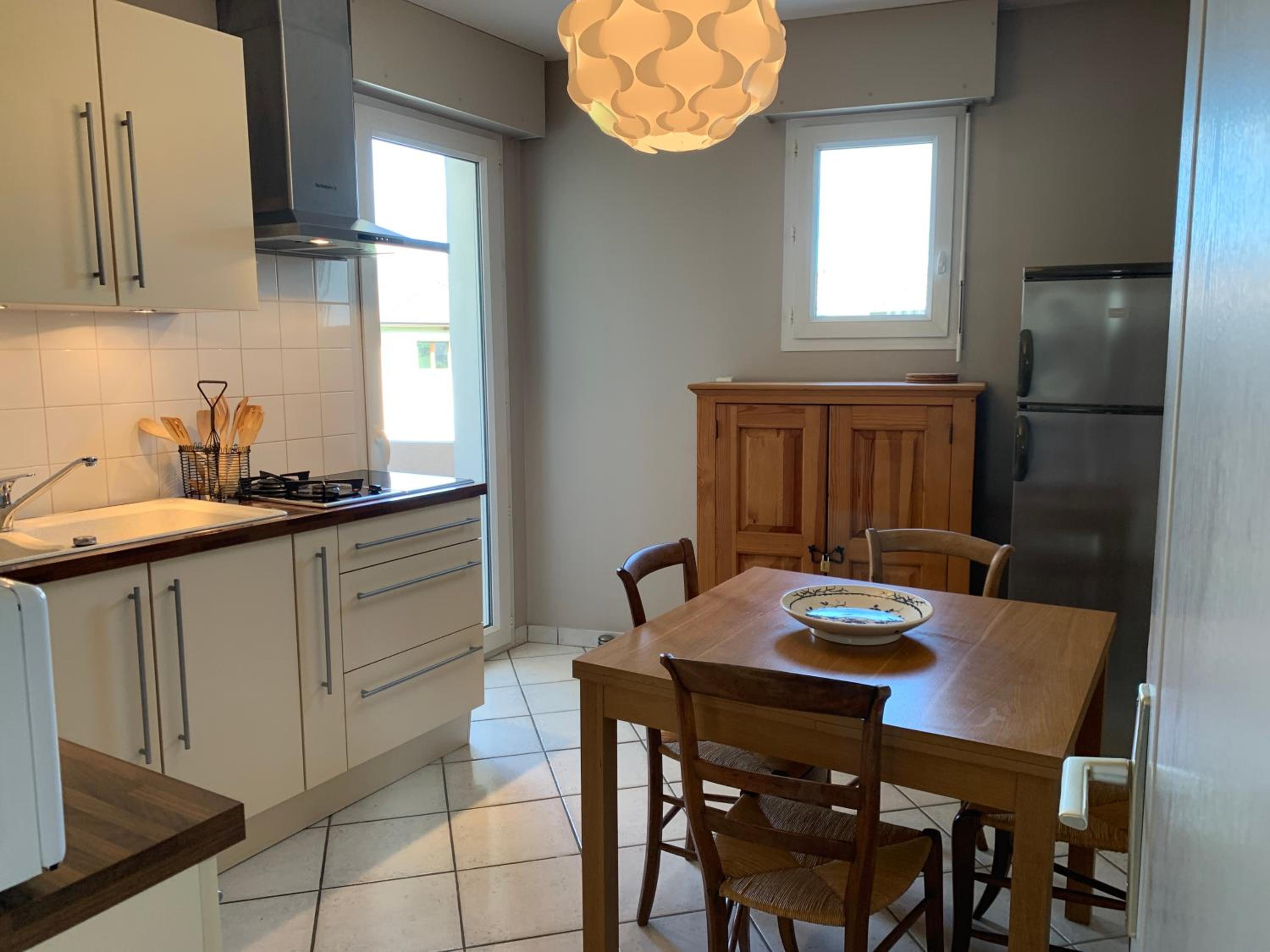 Appartement Standing 55m2 - Terrasse Sud, Parking, Wifi view 3