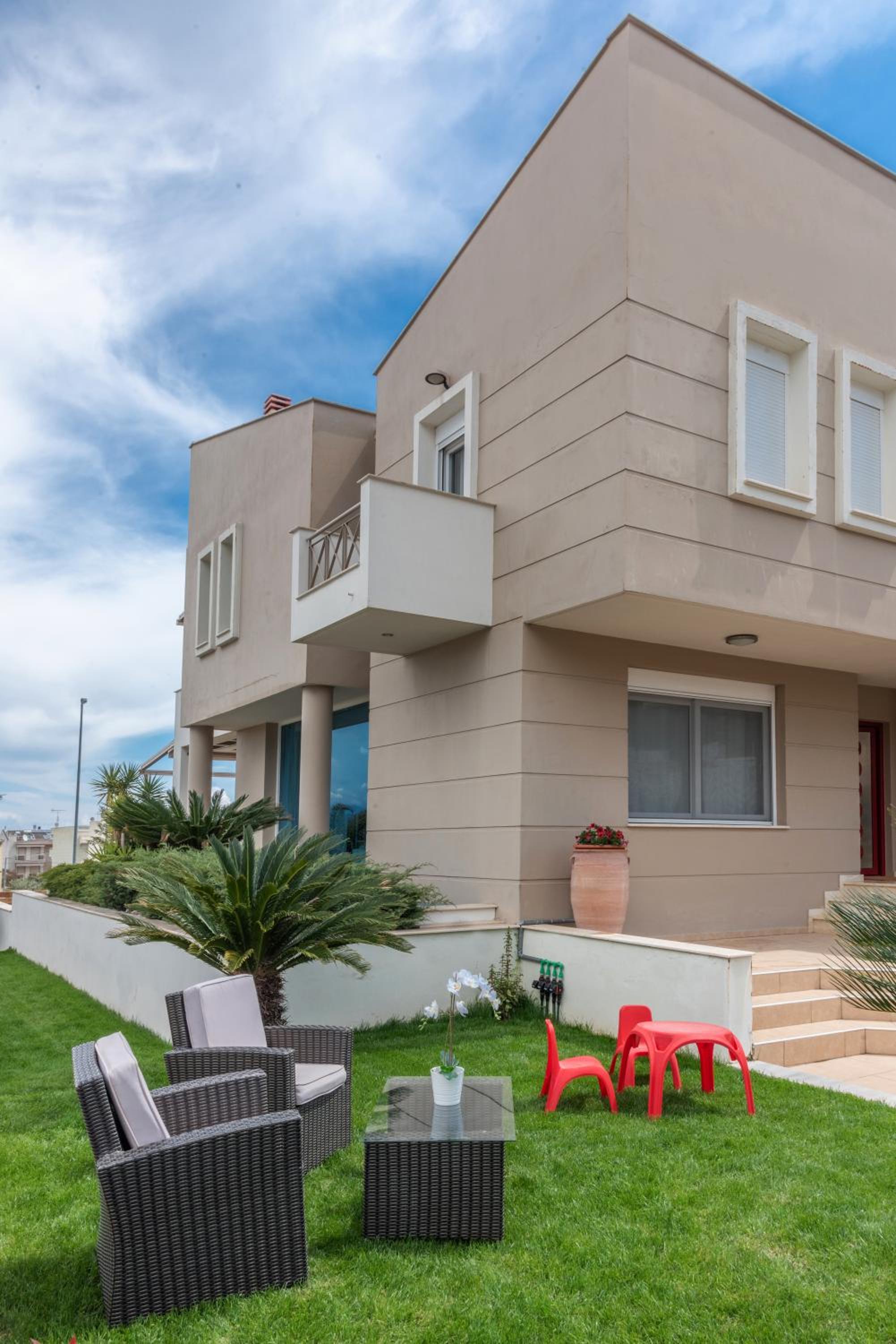Villa Luminous view 2