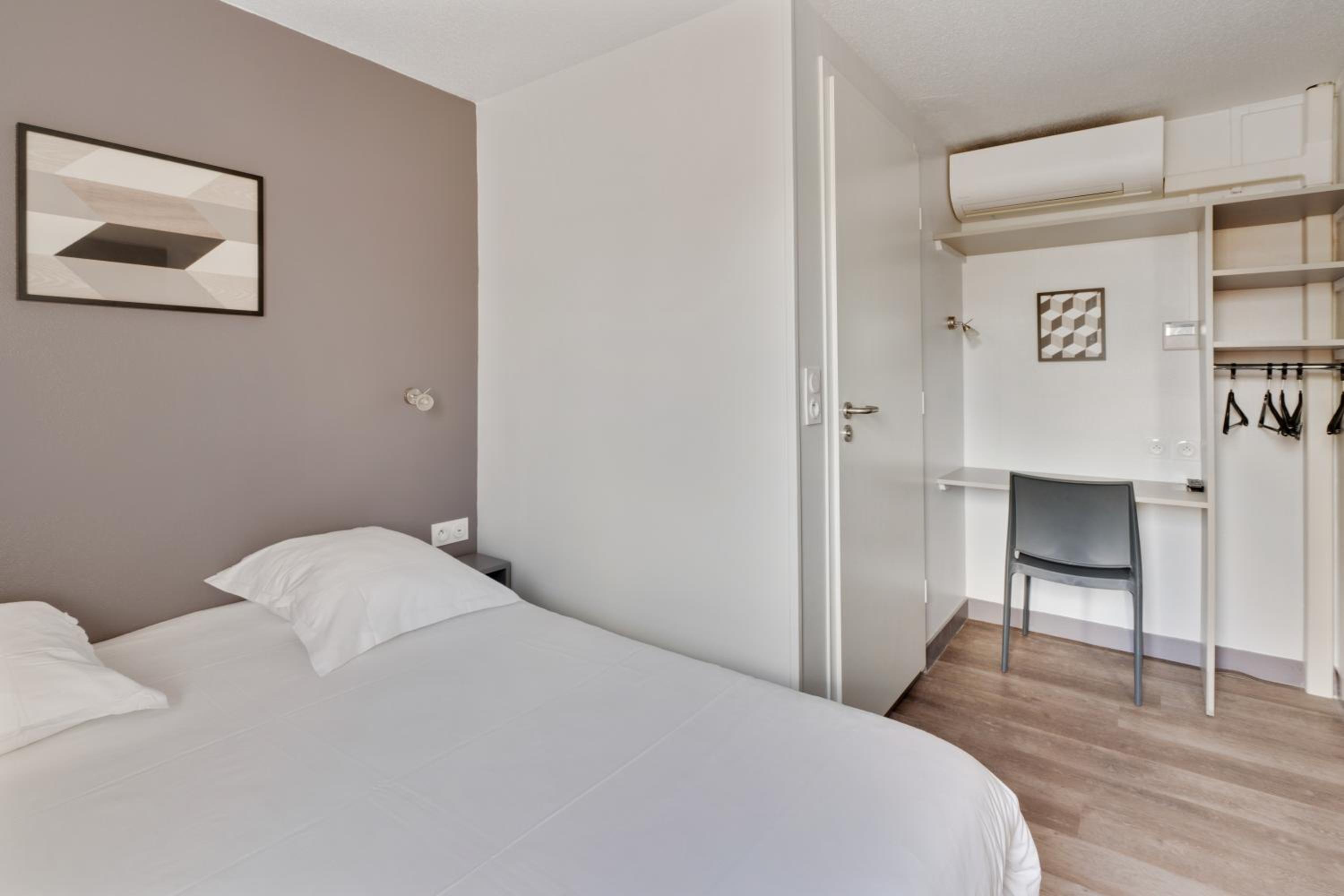 Blois Vacations - initial by balladins Blois - Property Image 3