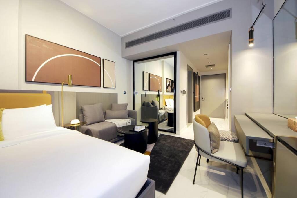 New Arabian MAG 318 Business Bay