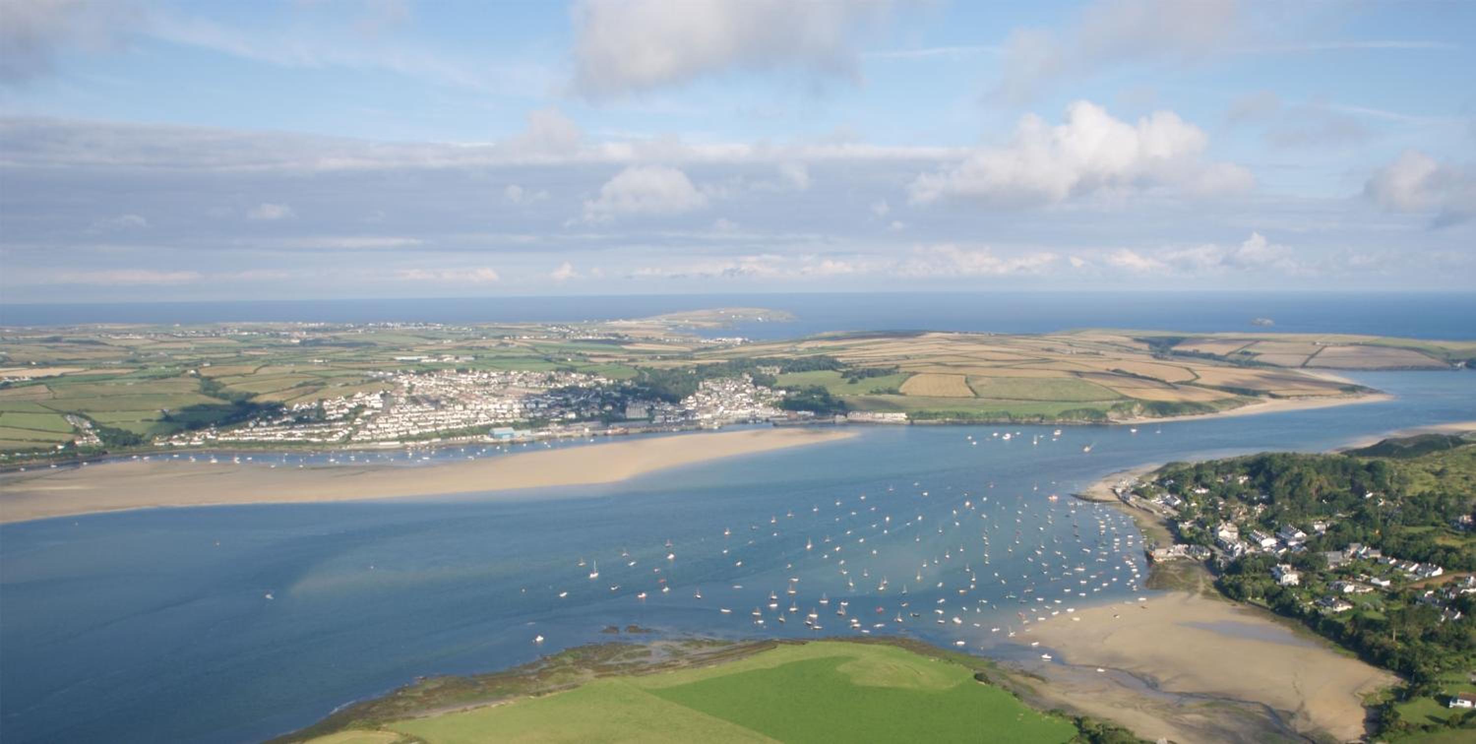 Edge of Padstow, 2 bedroom luxury lodge view 3