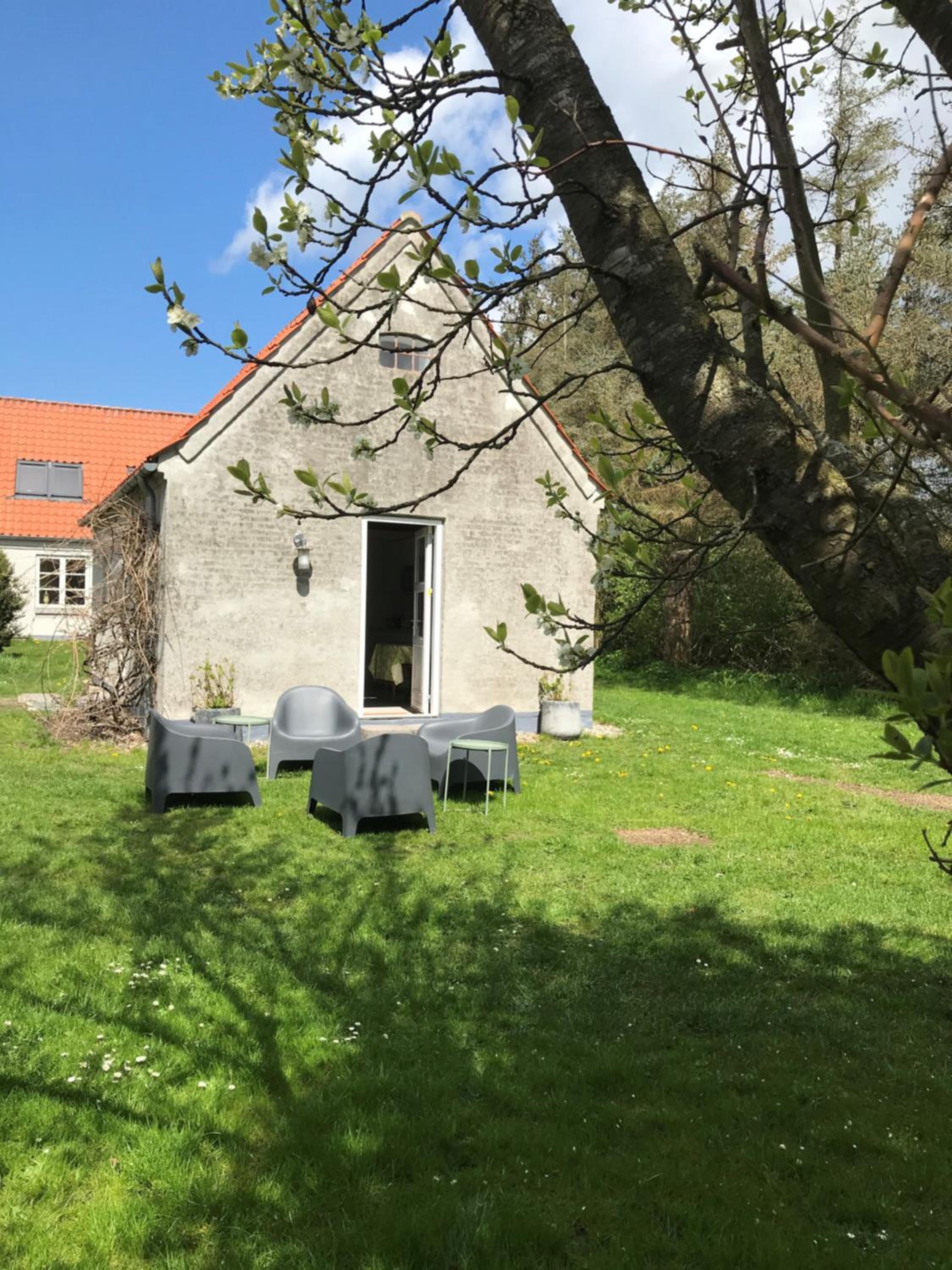 Landlig idyl - direkte til golfbane view 3