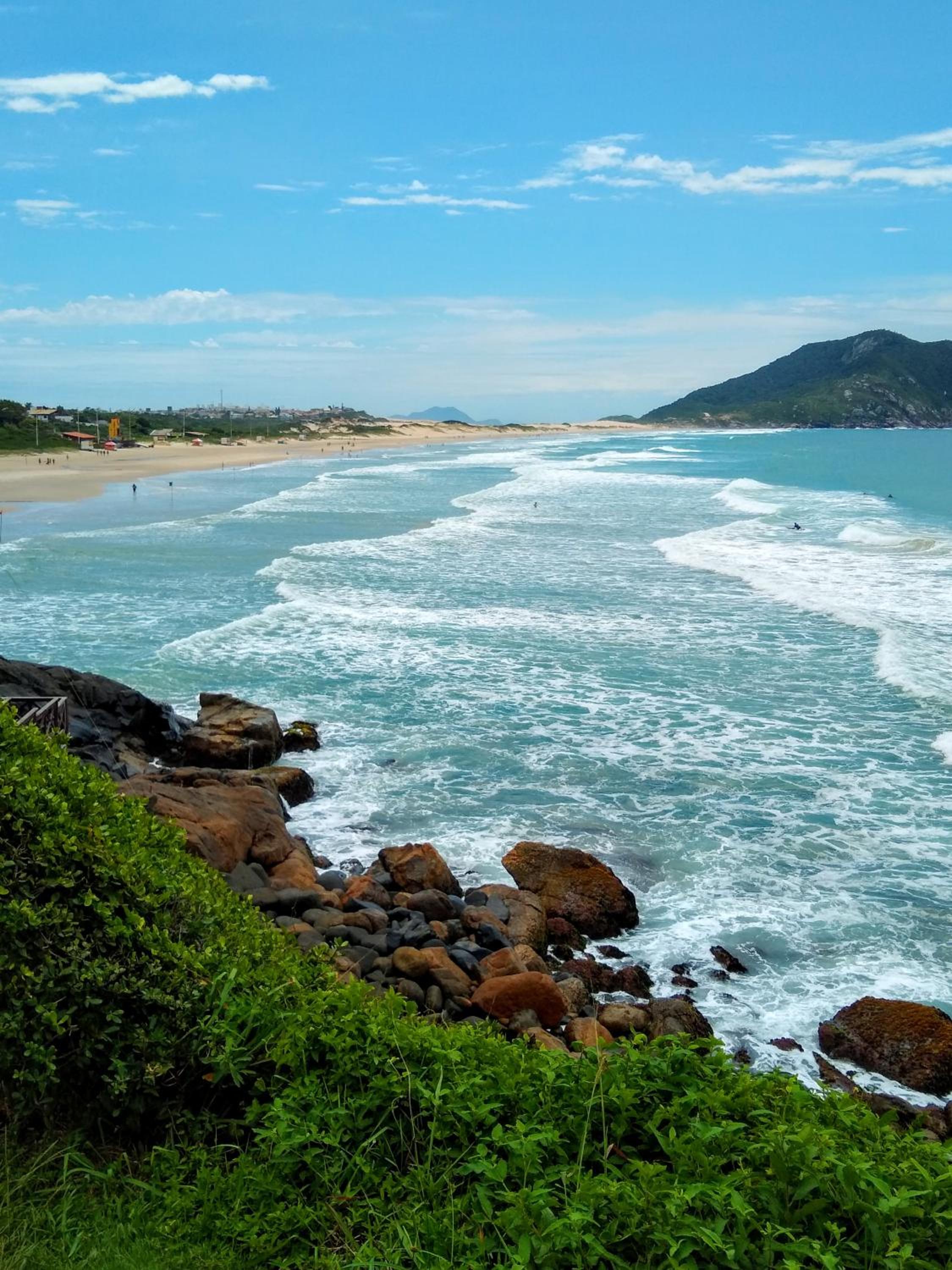 Apto jeito de casa entre mar e montanha AR