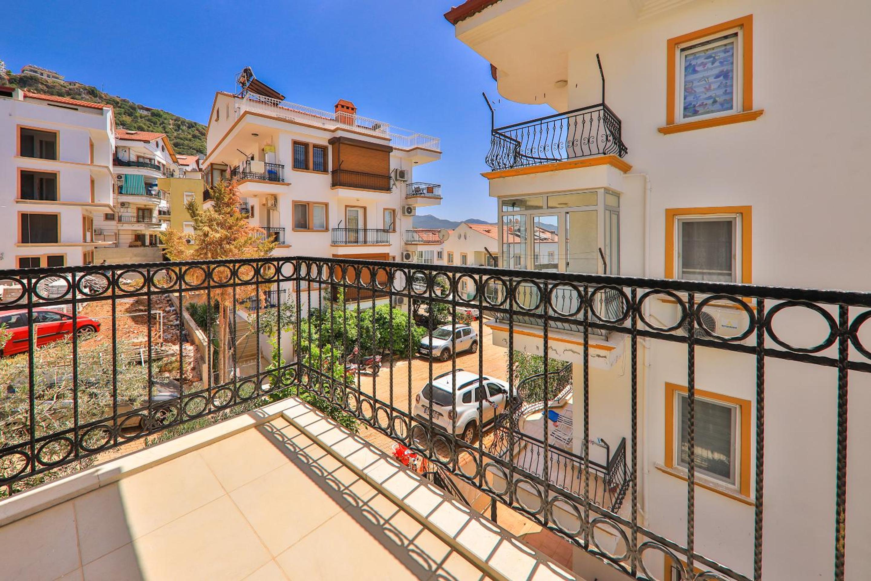 Duygu Apart - Image 8