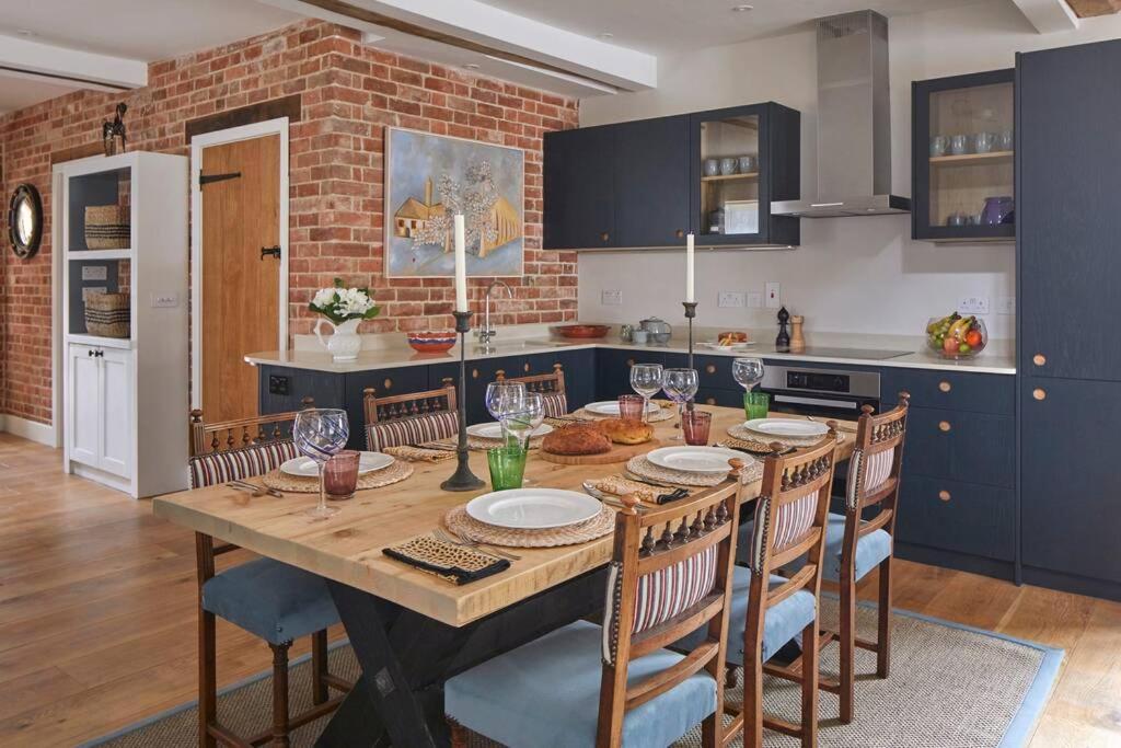 Devizes Vacations - The Barn - Property Image 14