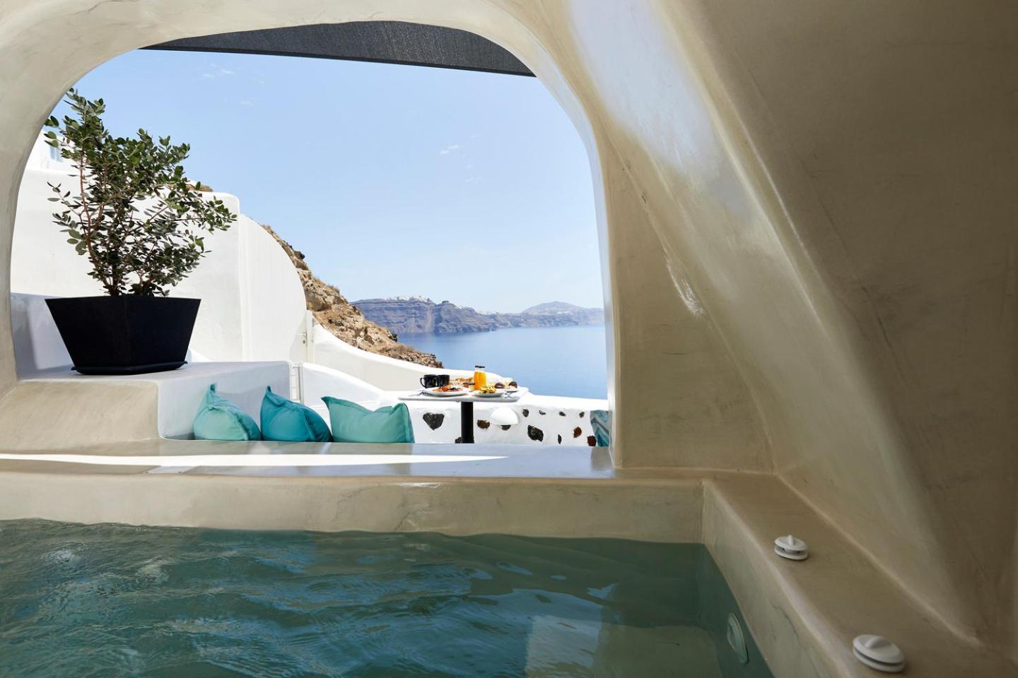 Blue Art Caves photo 5