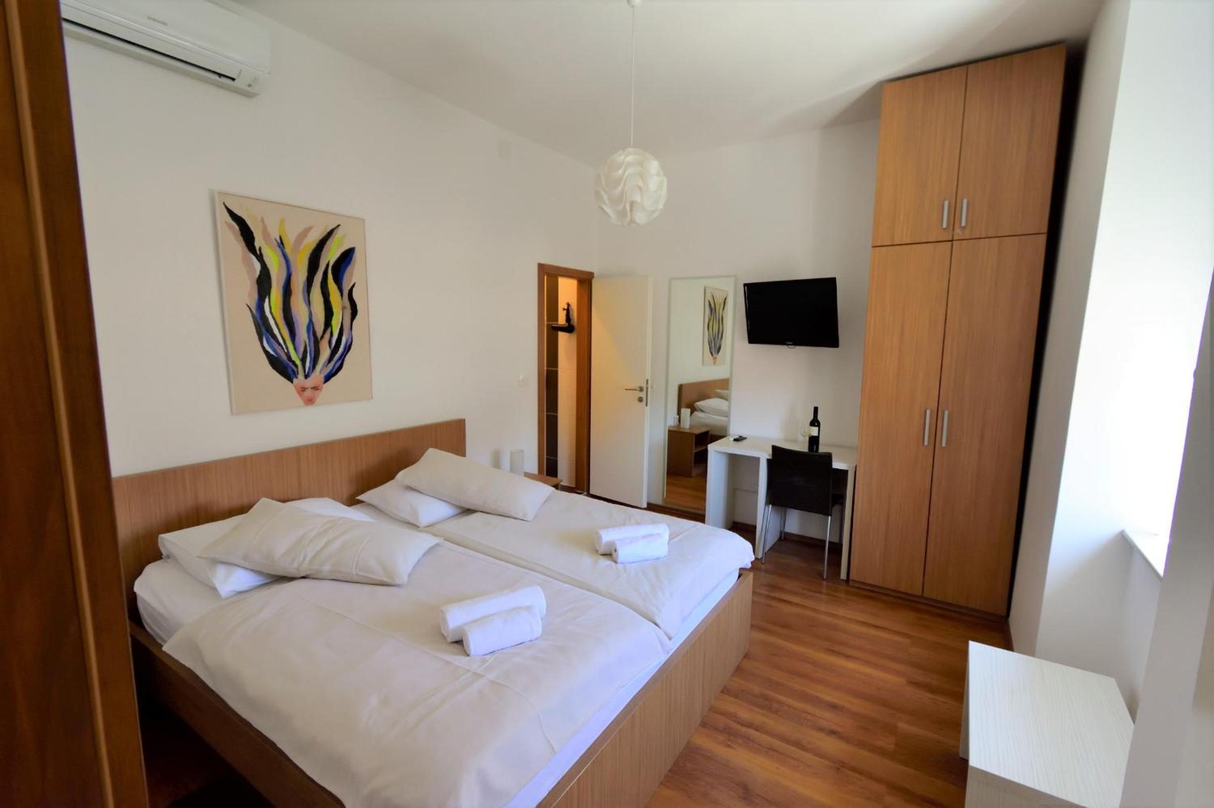 Marmontova Luxury Rooms