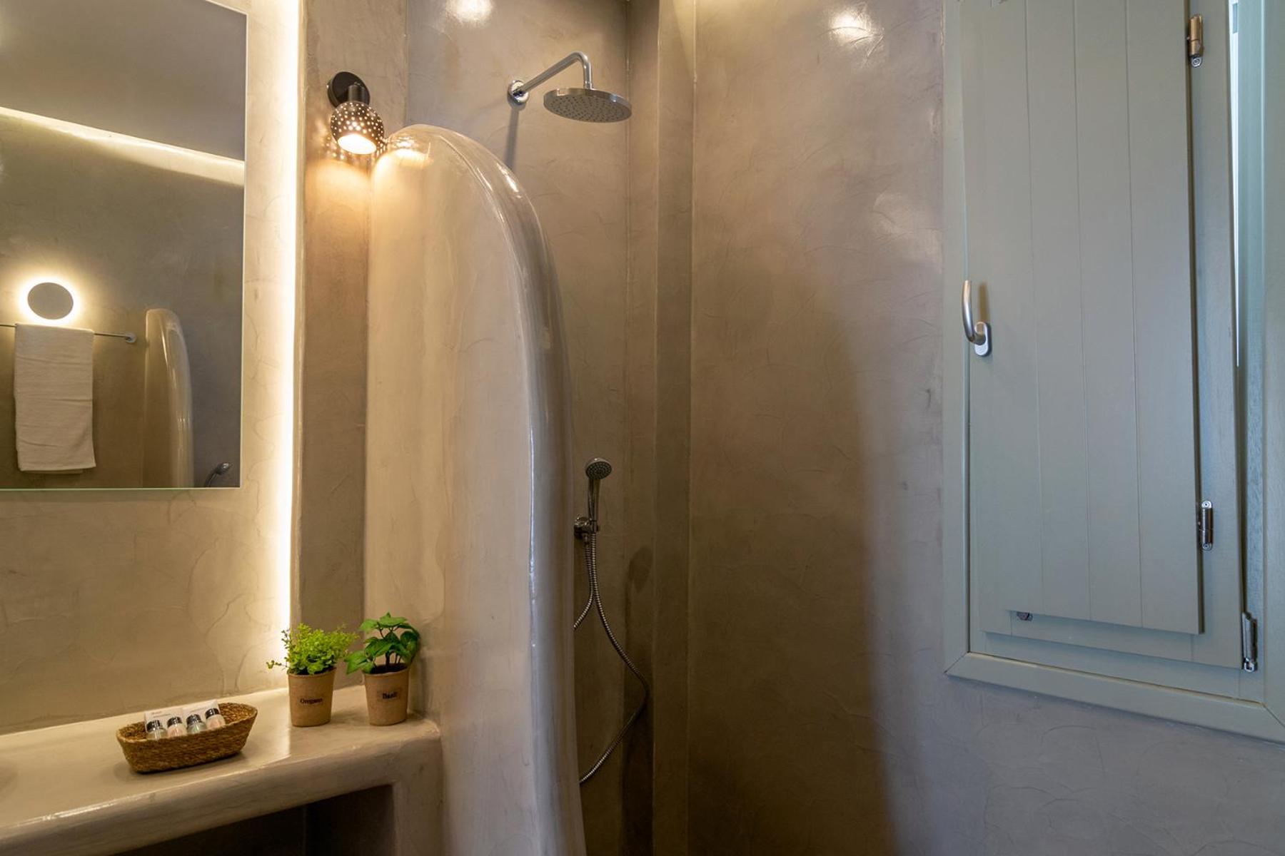 Dolce Suites