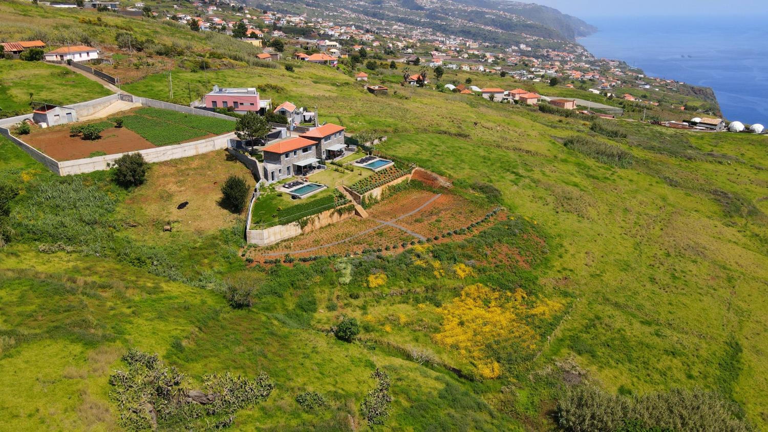 Villa Fauna Calheta Infinity Pool & Nature Views