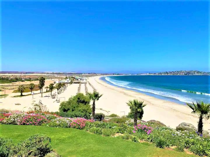 Puerto Velero Primera Línea Primer Piso al lado de la Playa! 5 pax