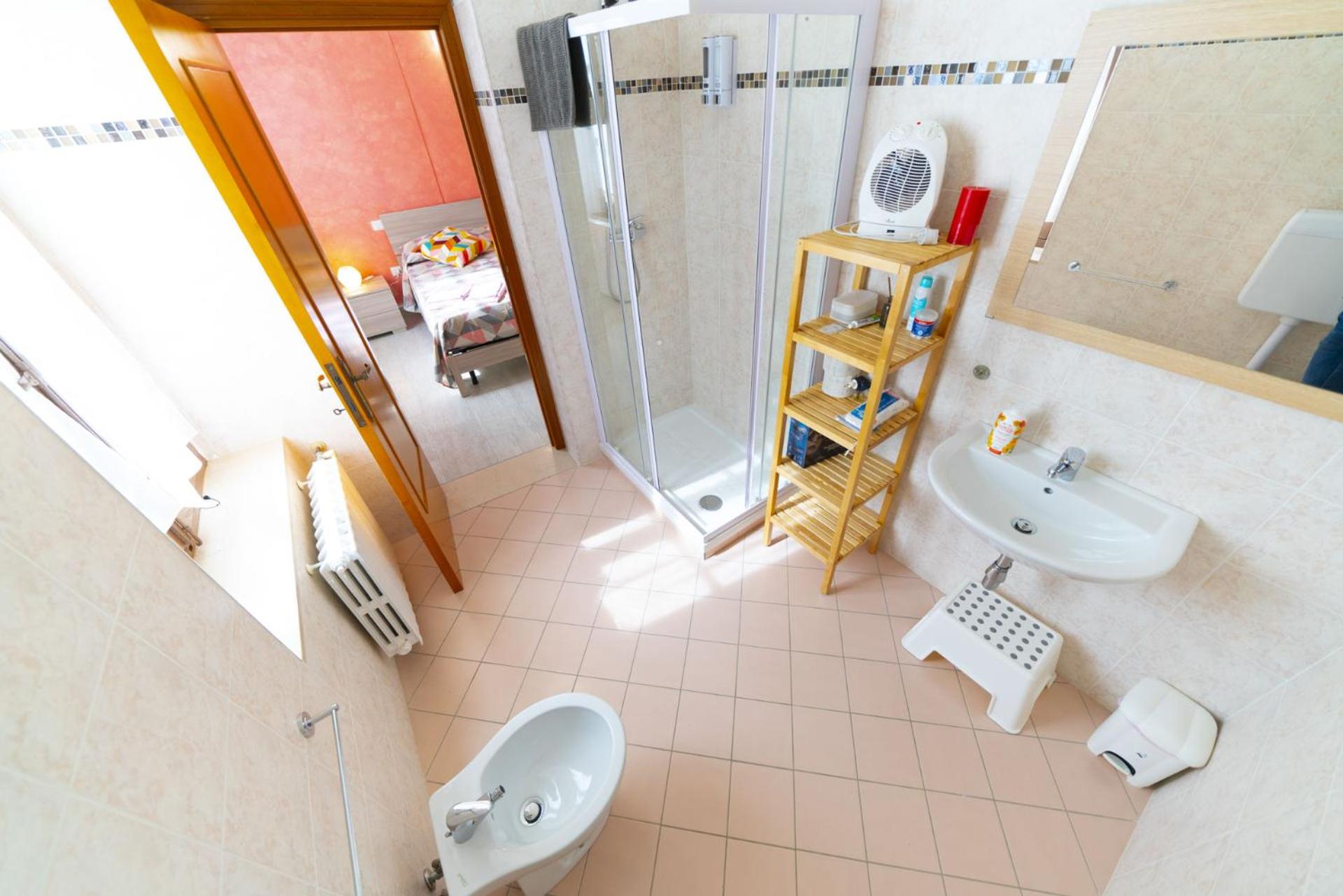 B&B Rocca Ventosa en Tollo — bathroom