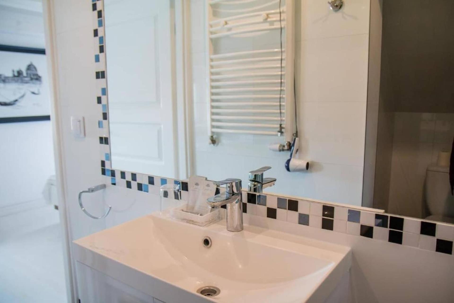 Perfect Stay - 