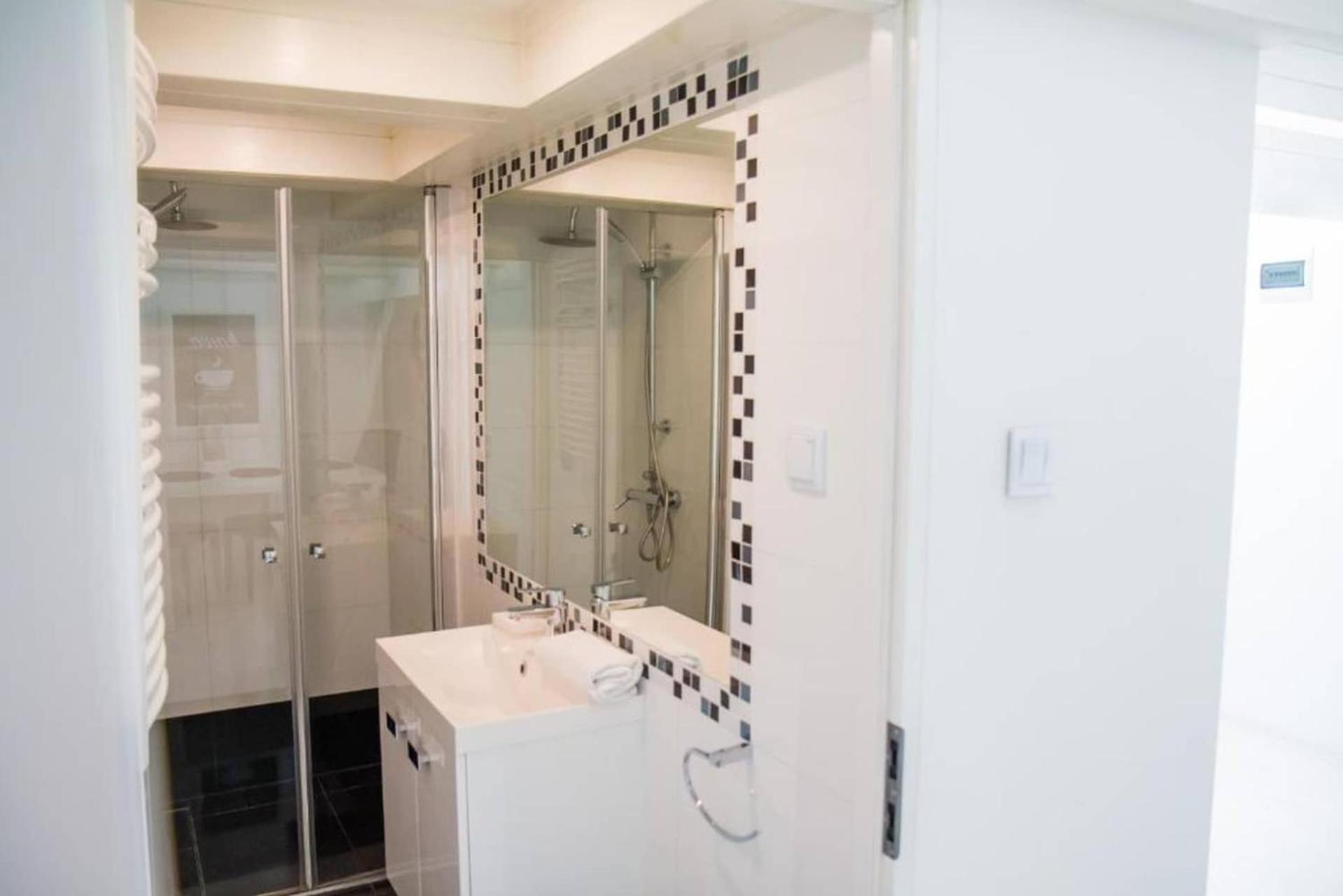 Perfect Stay - 
