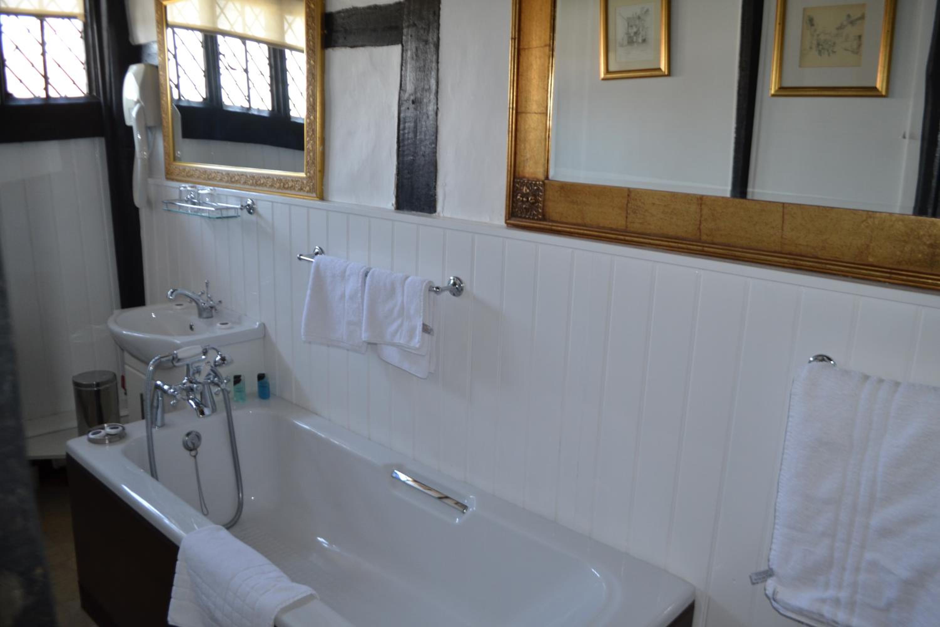 The Mermaid Inn 98
