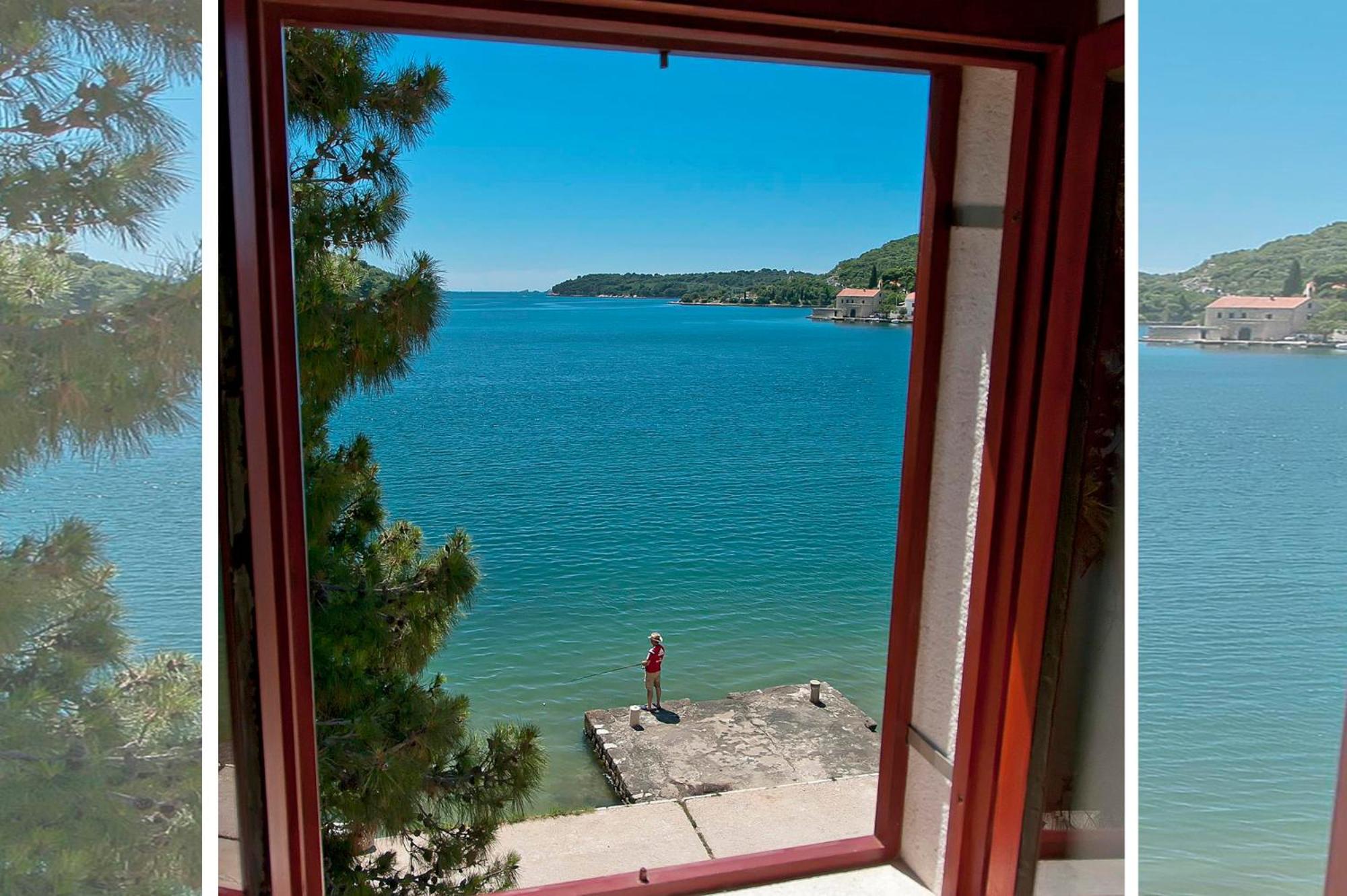 Rooms , FREE parking, beach, sea front Castle Zamagna, Mali Zaton bay view 2