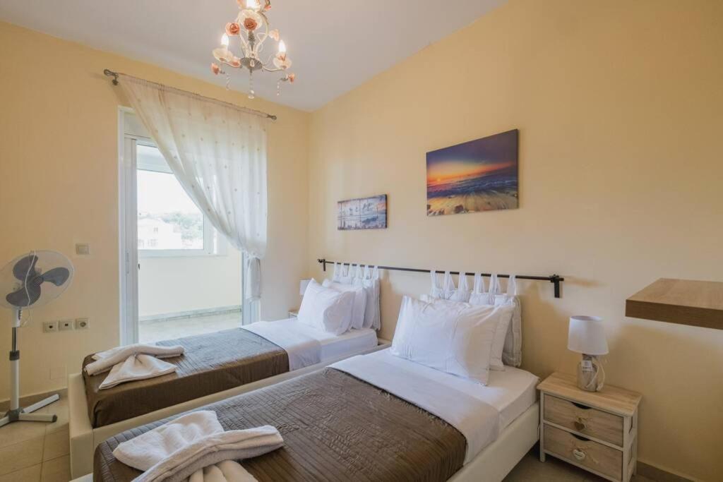 Pericles' Home with panoramic Views, near the Sea! photo 3