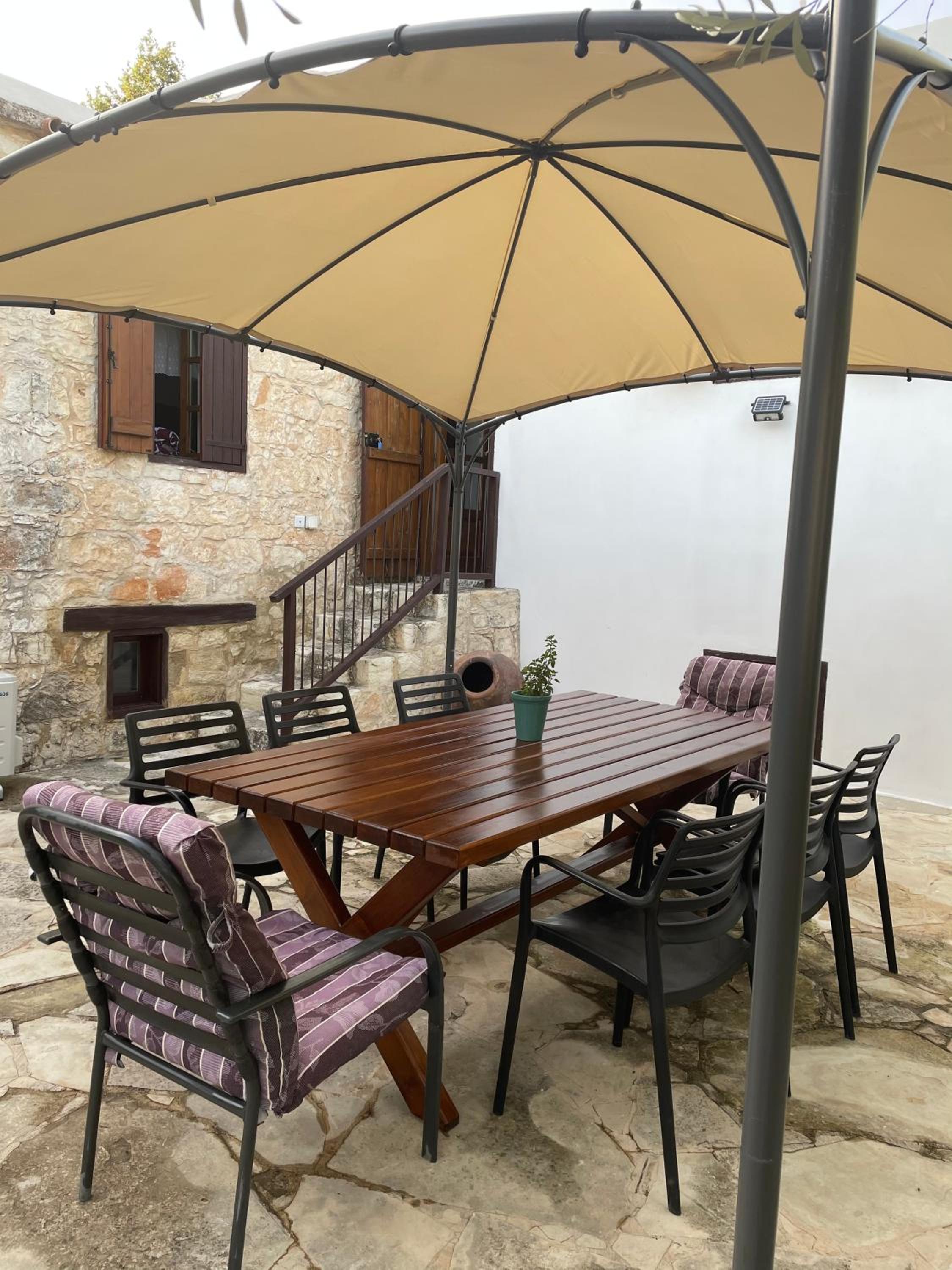 DROUSHIA CORNER HOUSE