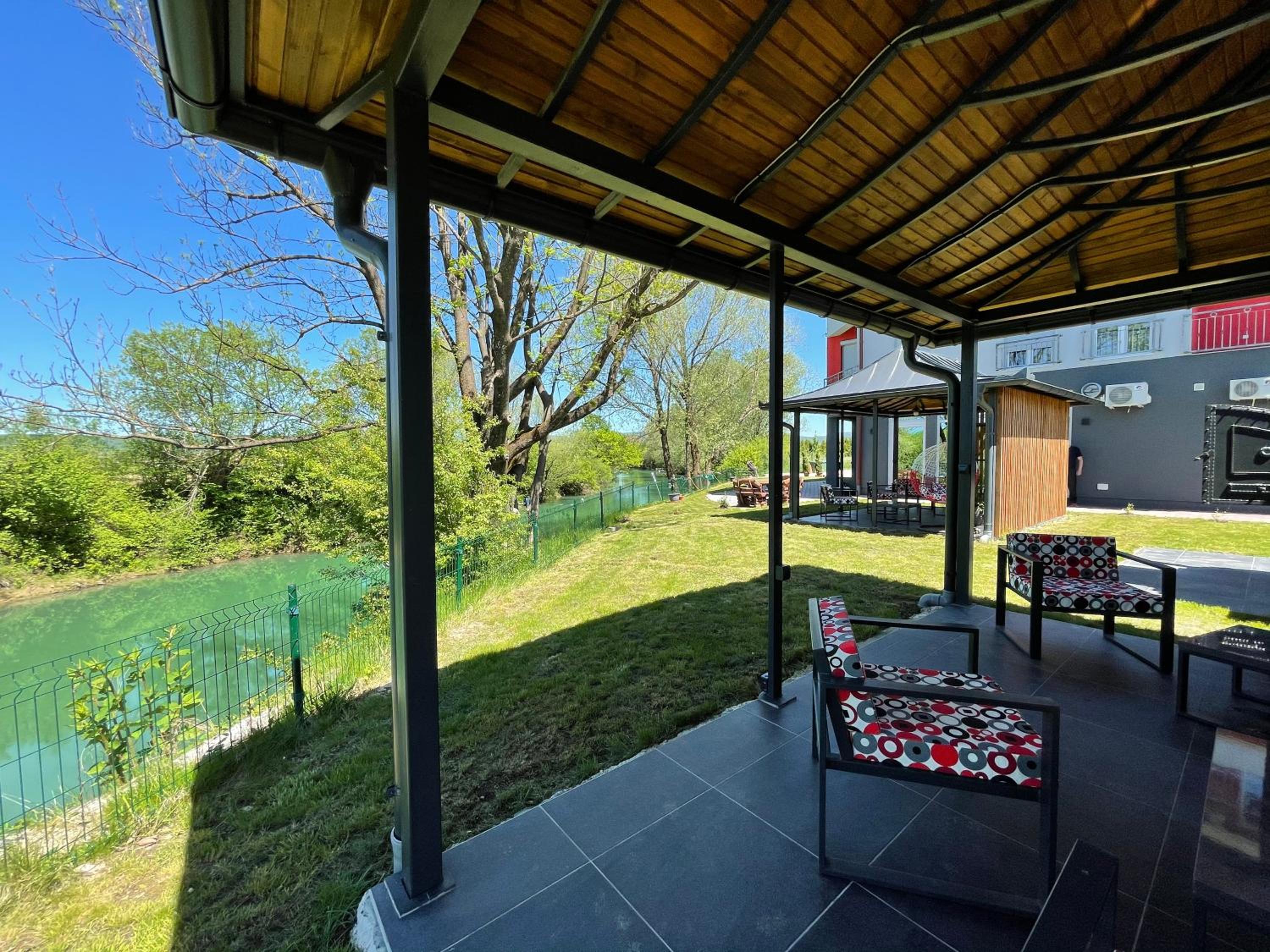 Apartments and Rooms Villa Majestic