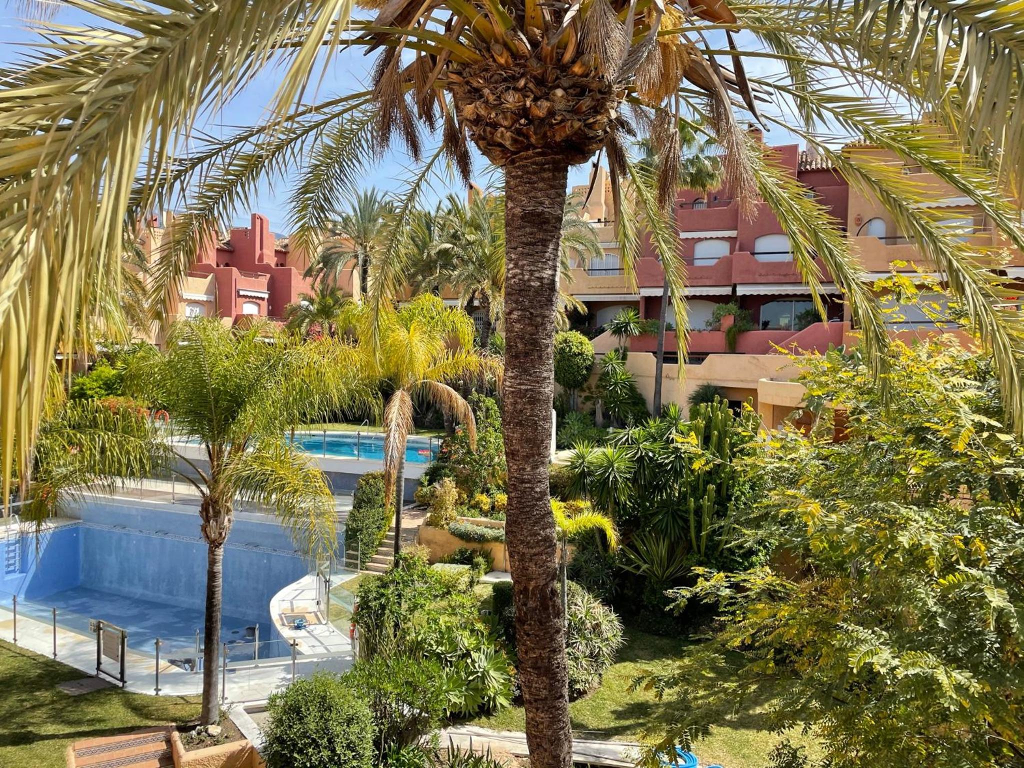 Family Exclusiv Townhouse Puerto Banus view 3