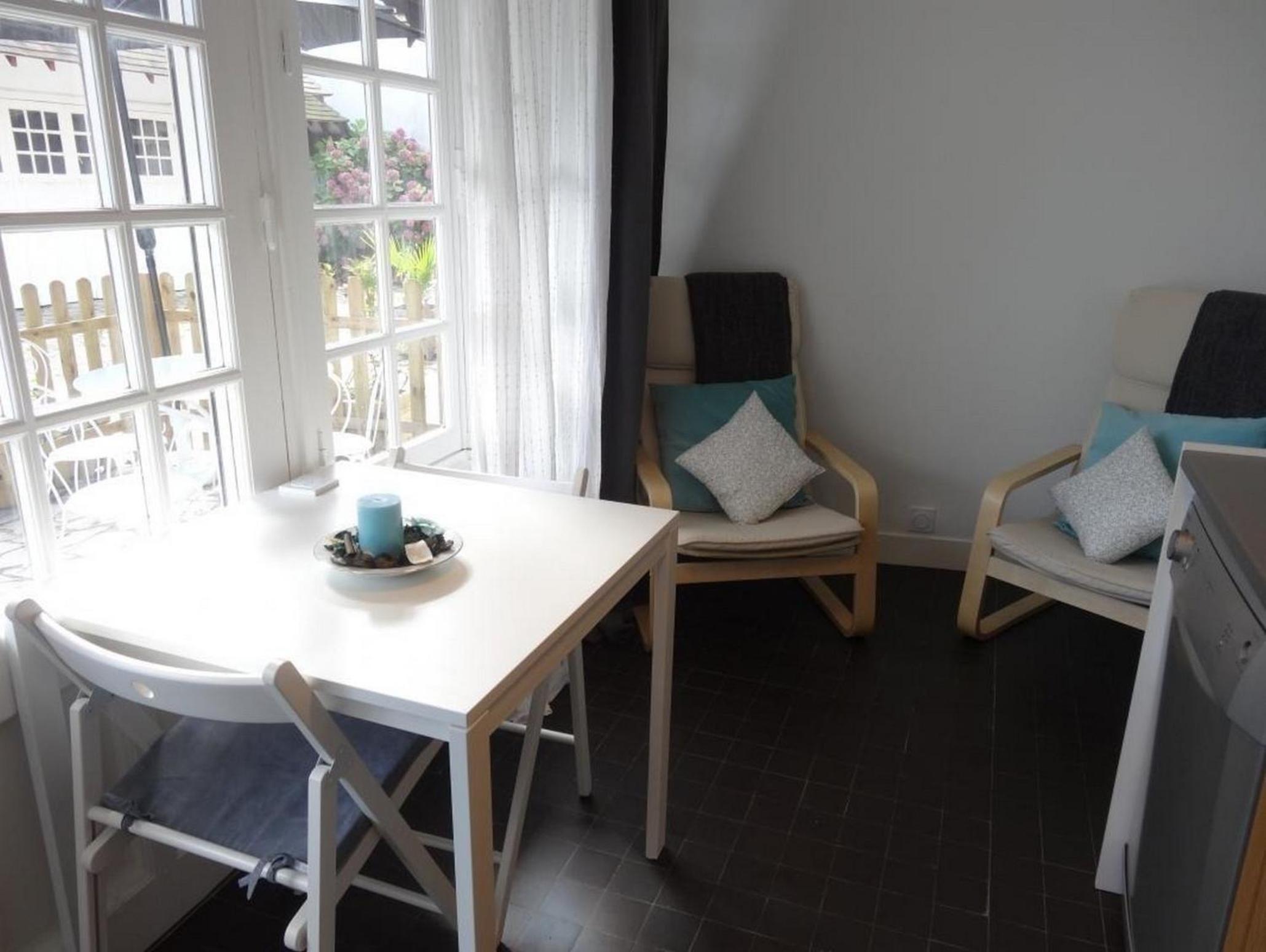 Le Petit Marais view 3