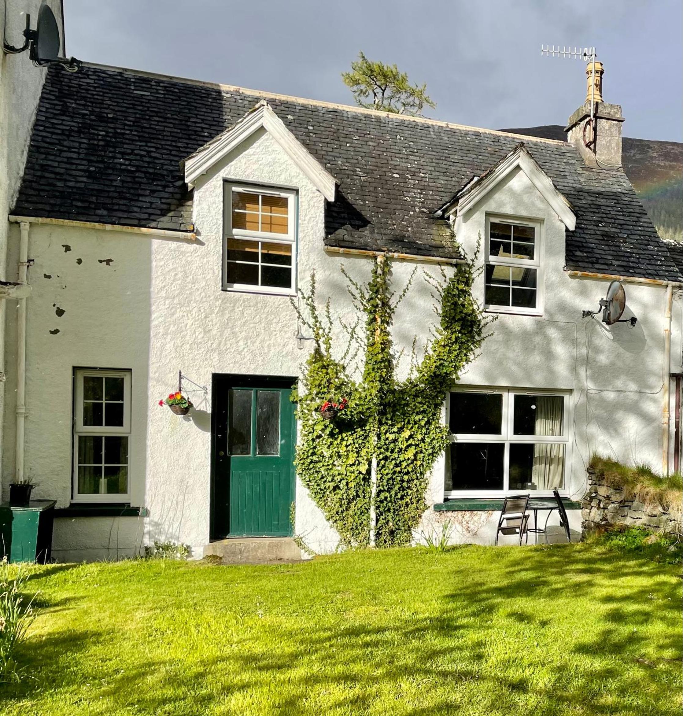 Inverlael Farm Cottages view 3
