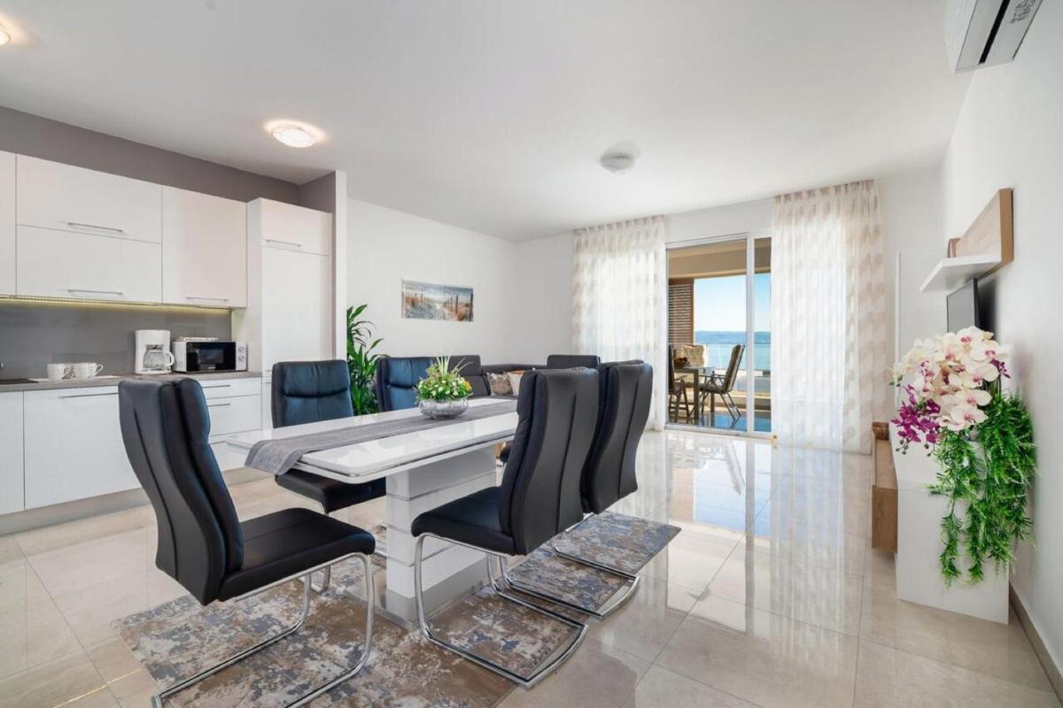 Sea view apartment Ema view 5