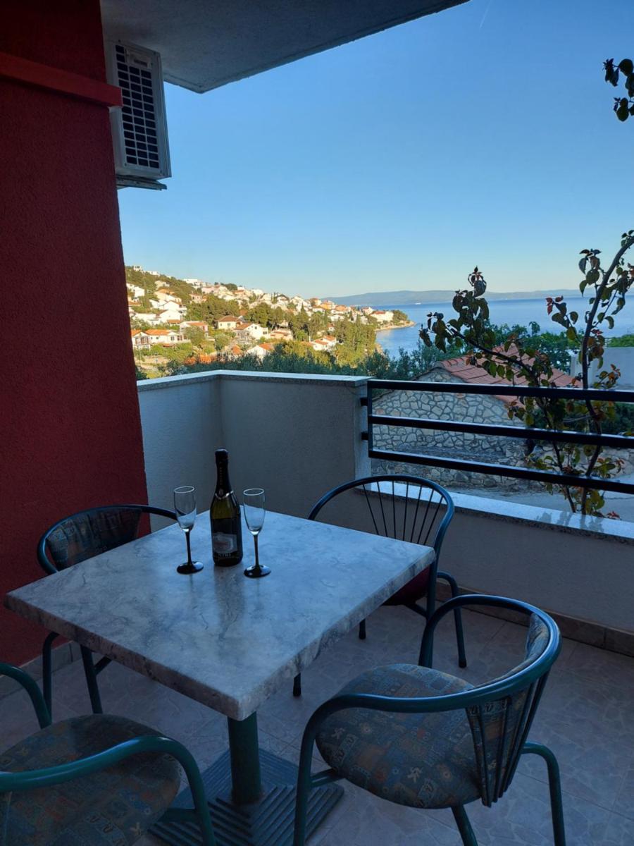 Apartmani Tatjana view 3