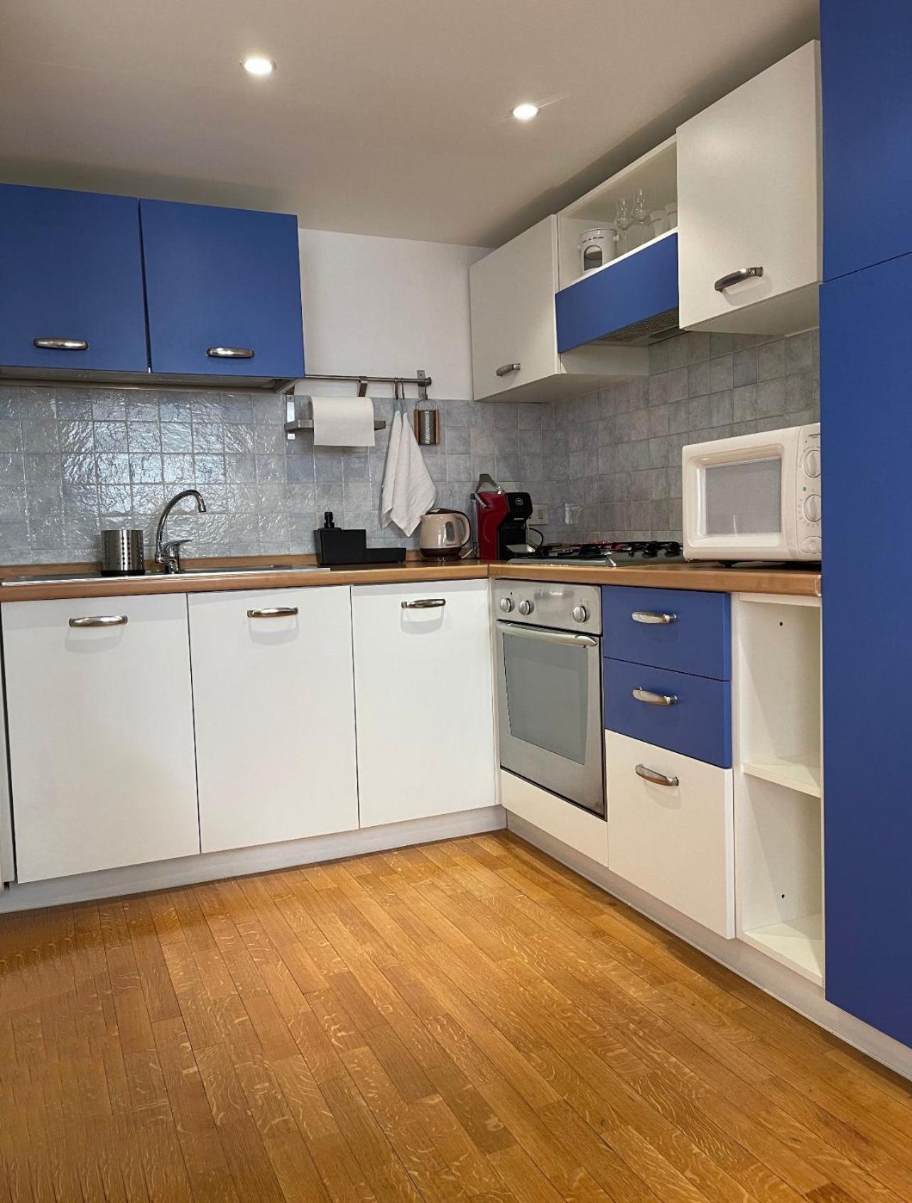 LaFilo Apartment 3 en Milan — kitchen