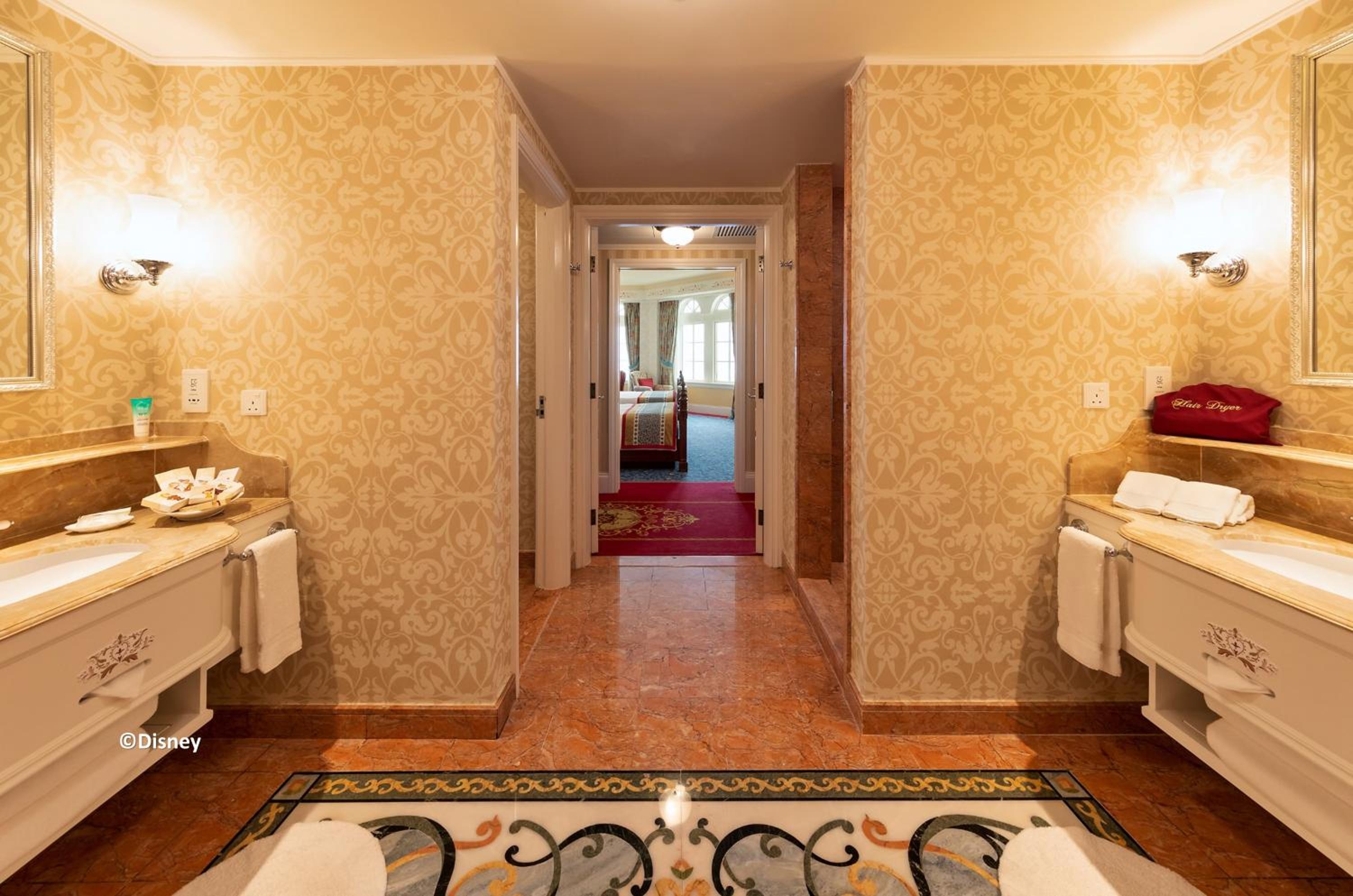 Hong Kong Disneyland Hotel