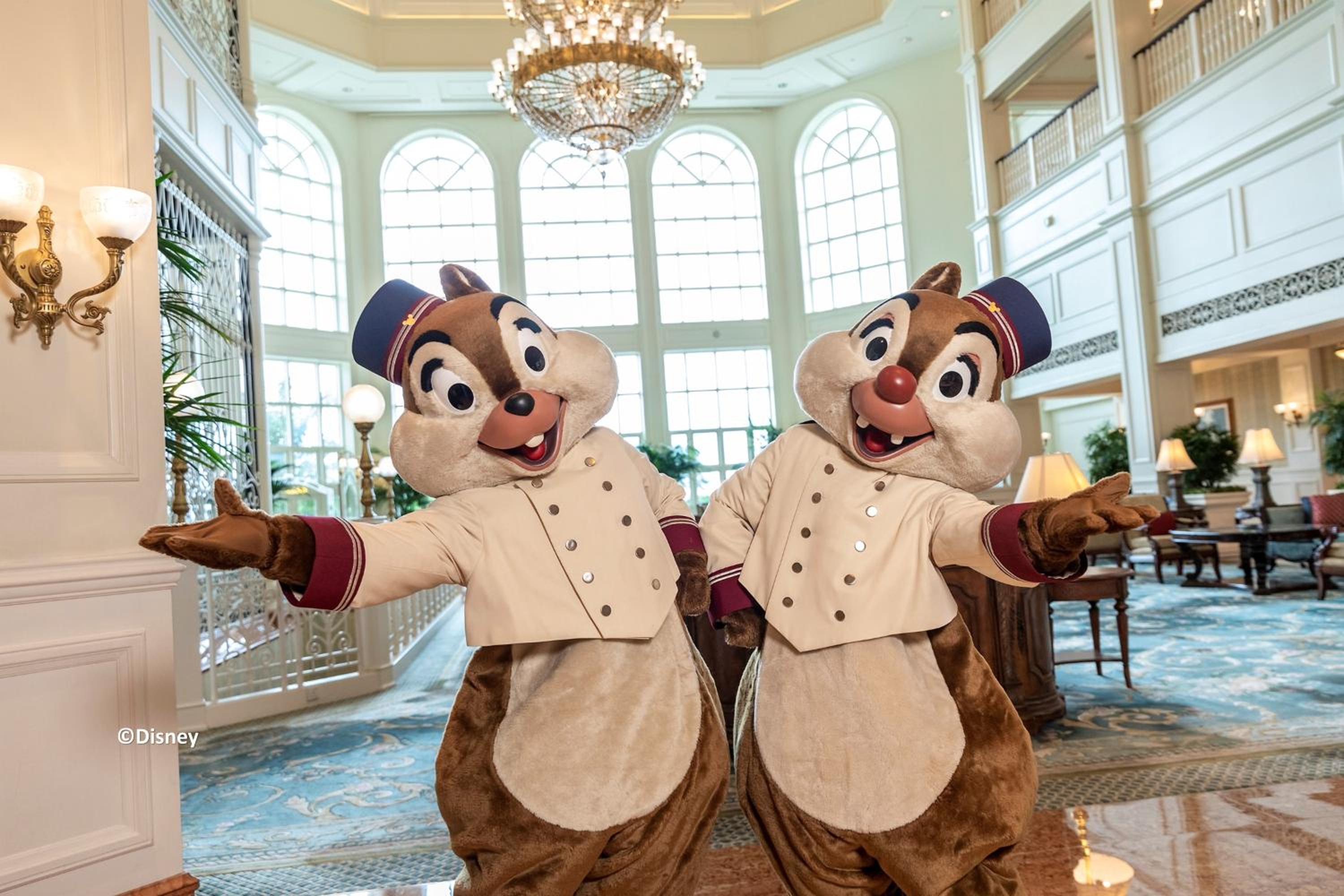 Hong Kong Disneyland Hotel - Image 3