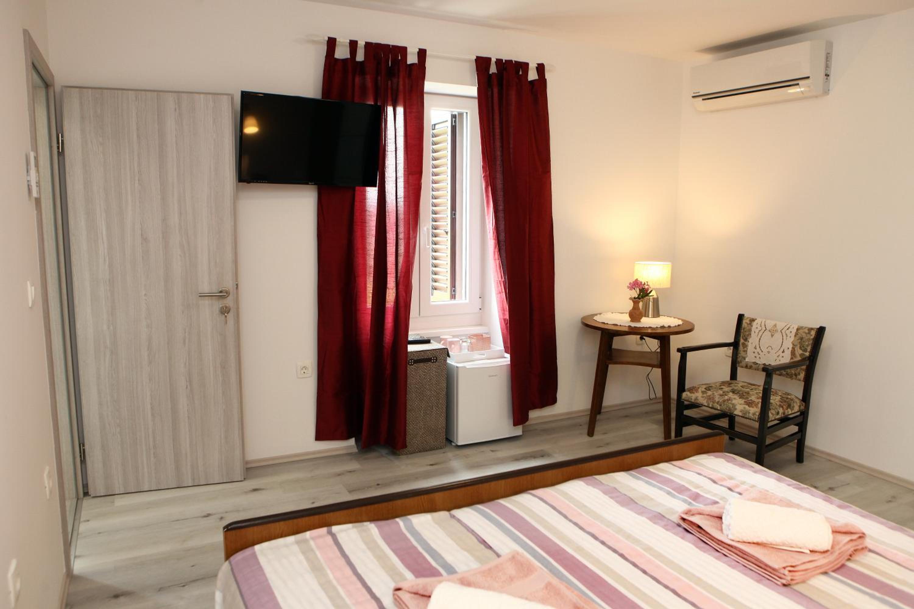 Guesthouse Emilia view 5