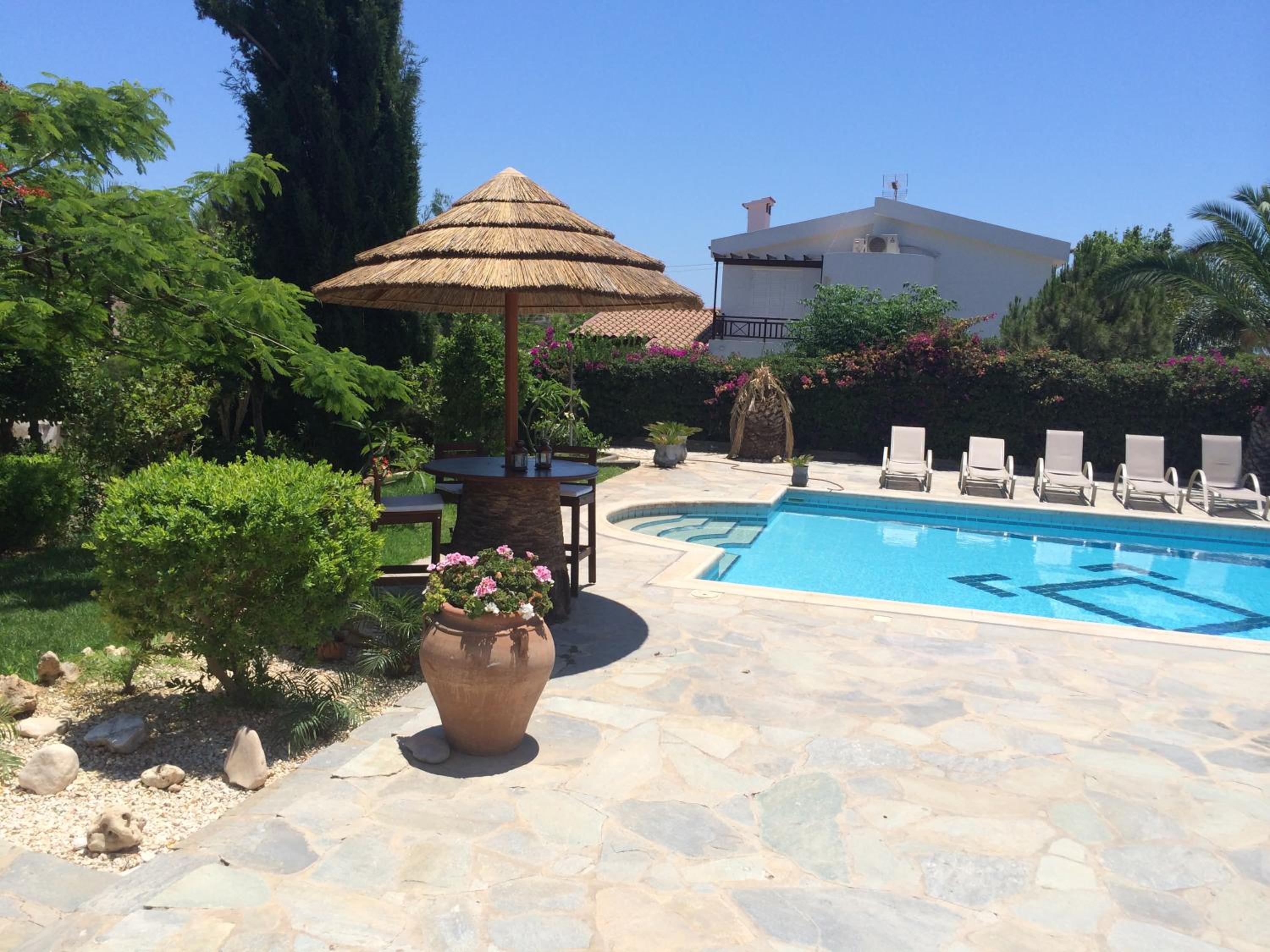 Villa in Ayia Napa with a pool!