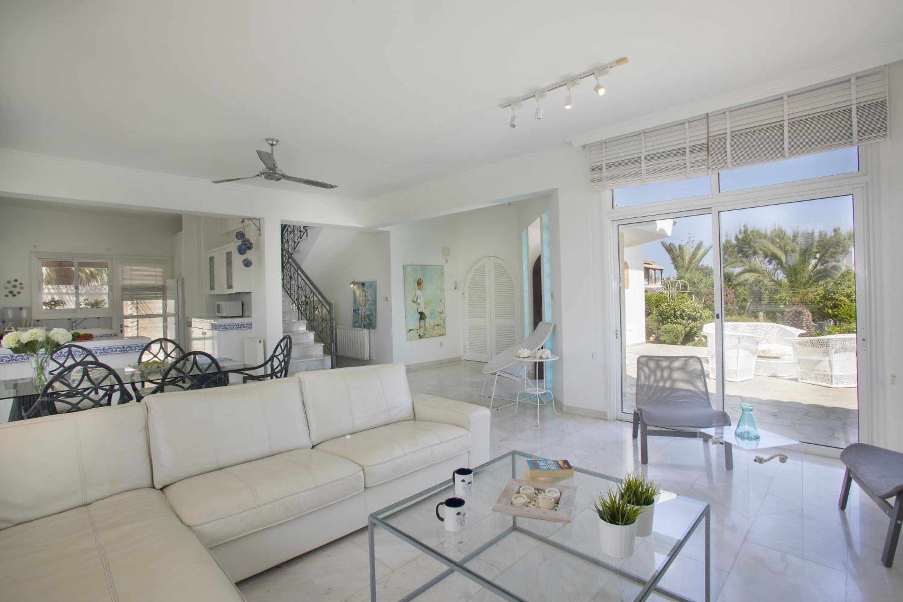 Villa in Ayia Napa with a pool!