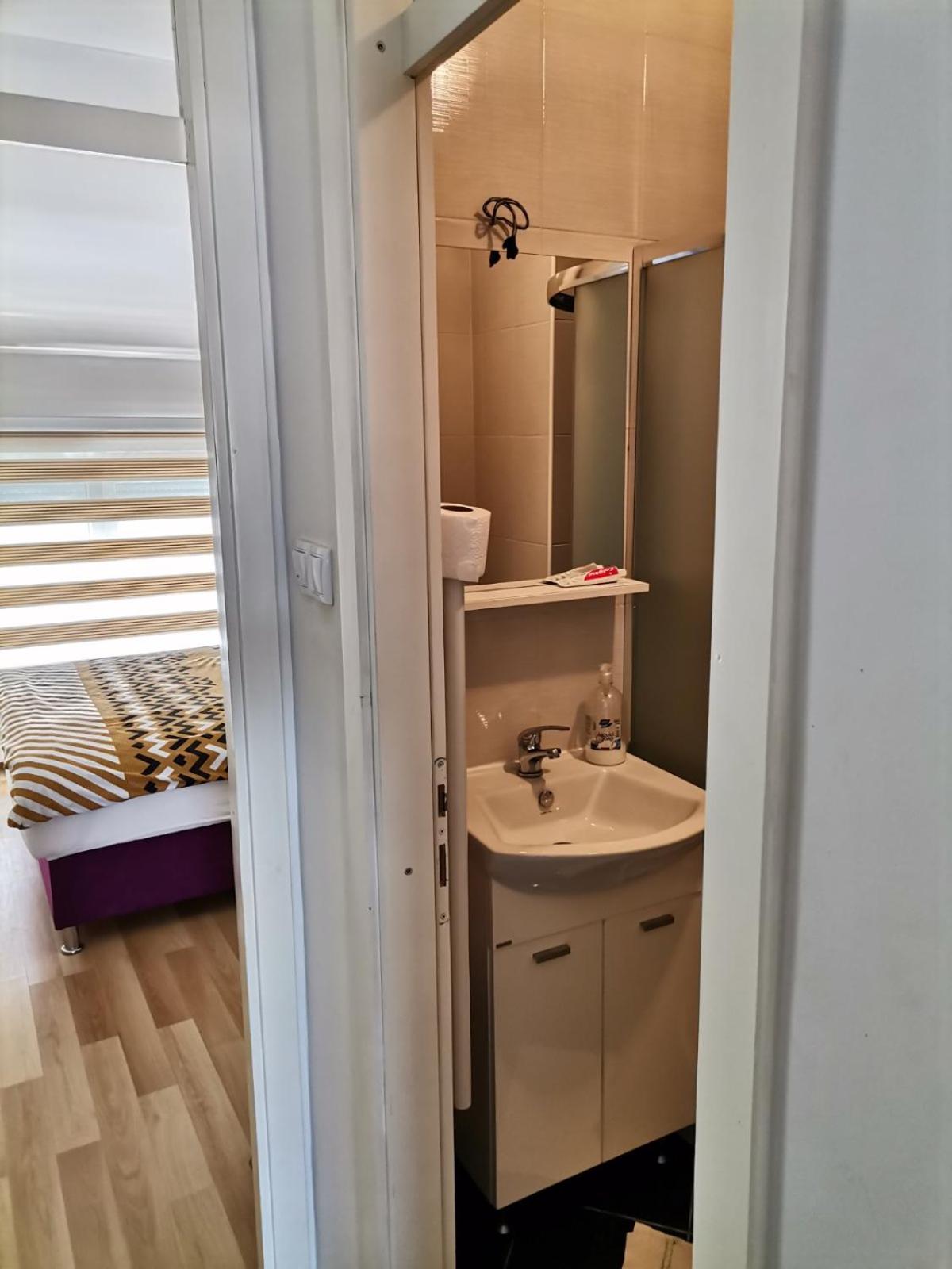 Centar Apartman ENMI 111