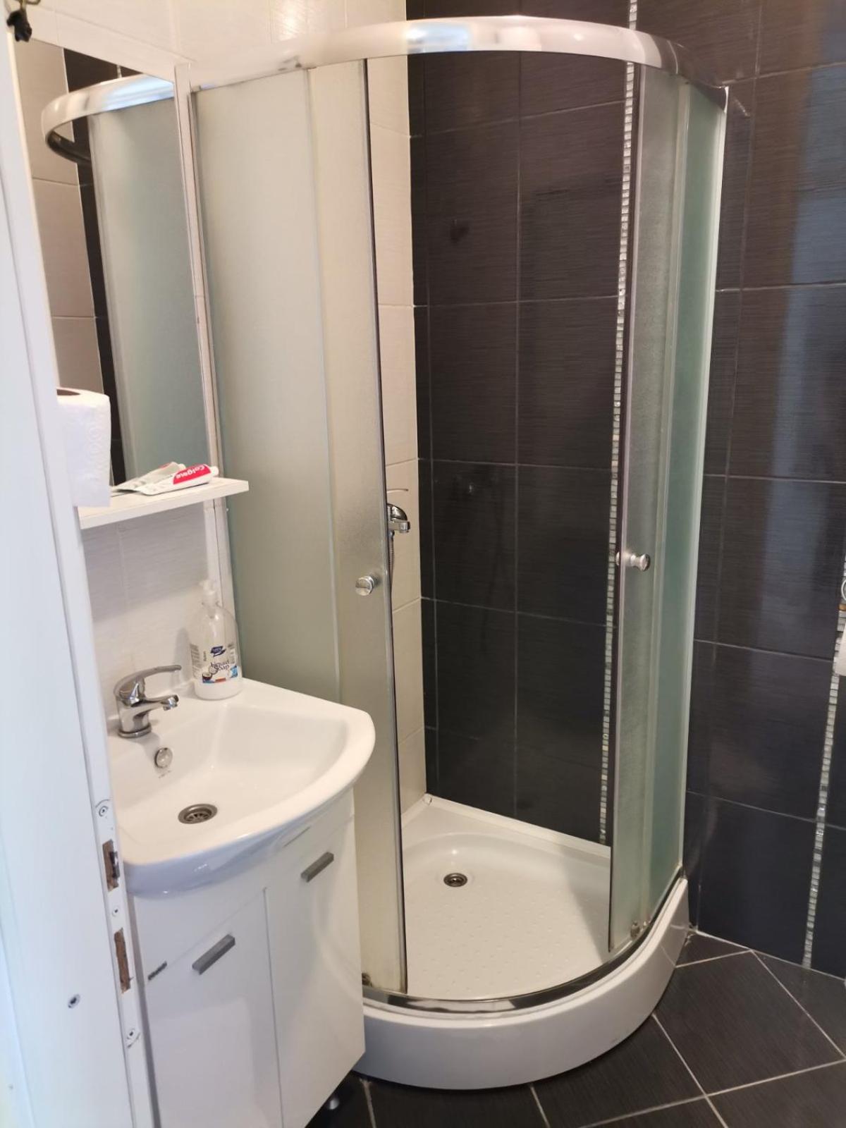 Centar Apartman ENMI 111