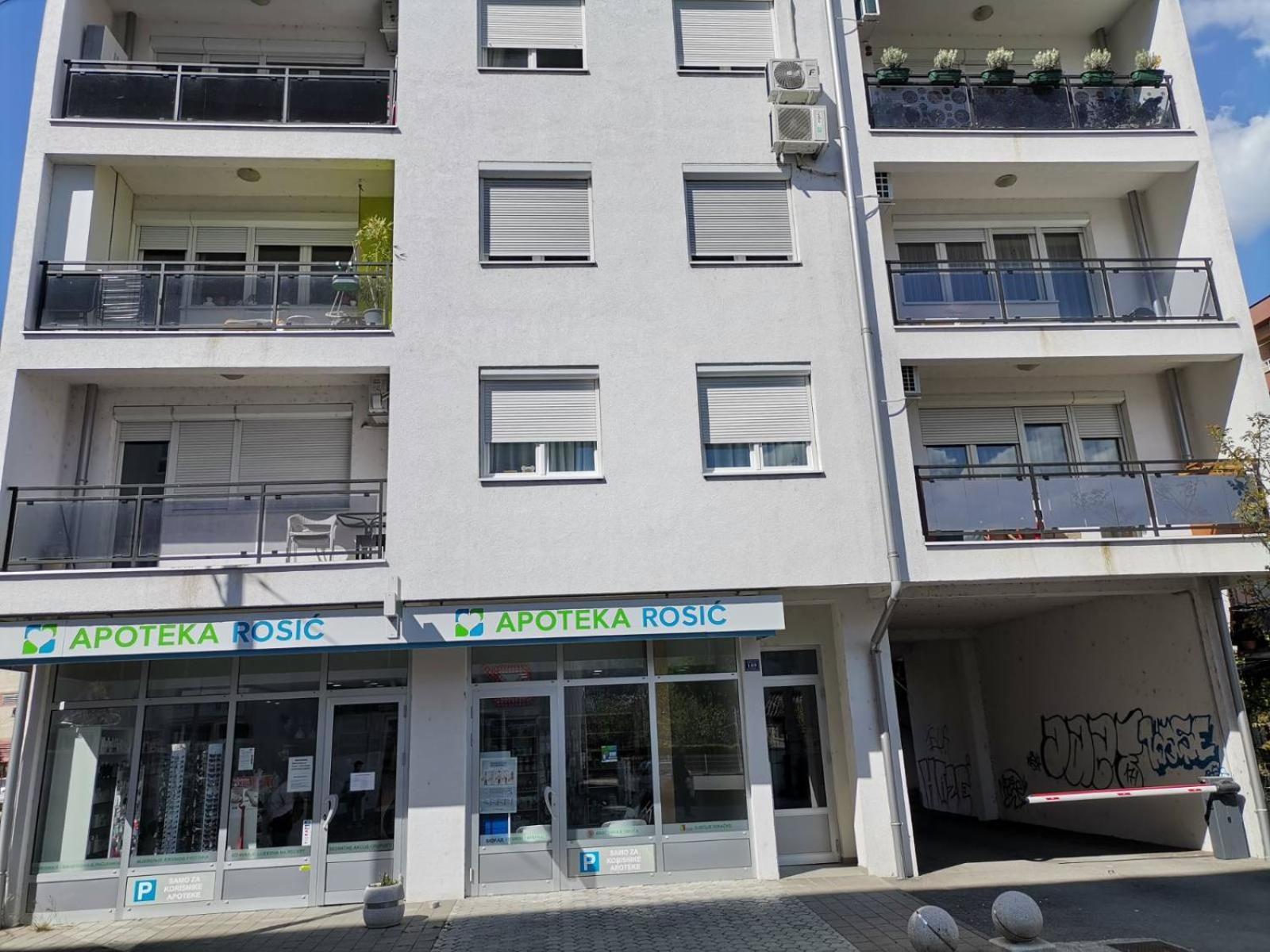 Centar Apartman ENMI 111