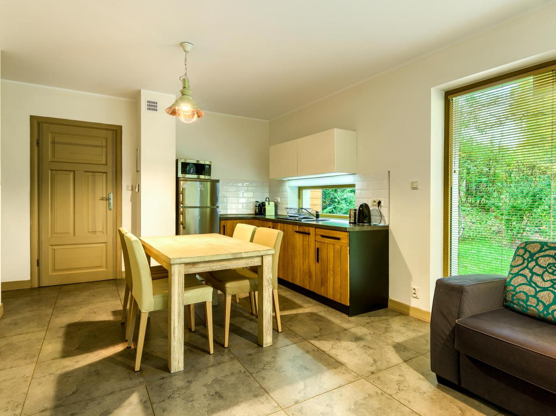 Mazursko - komfortowe apartamenty nad jeziorem, sauna, kominki na parterze view 5
