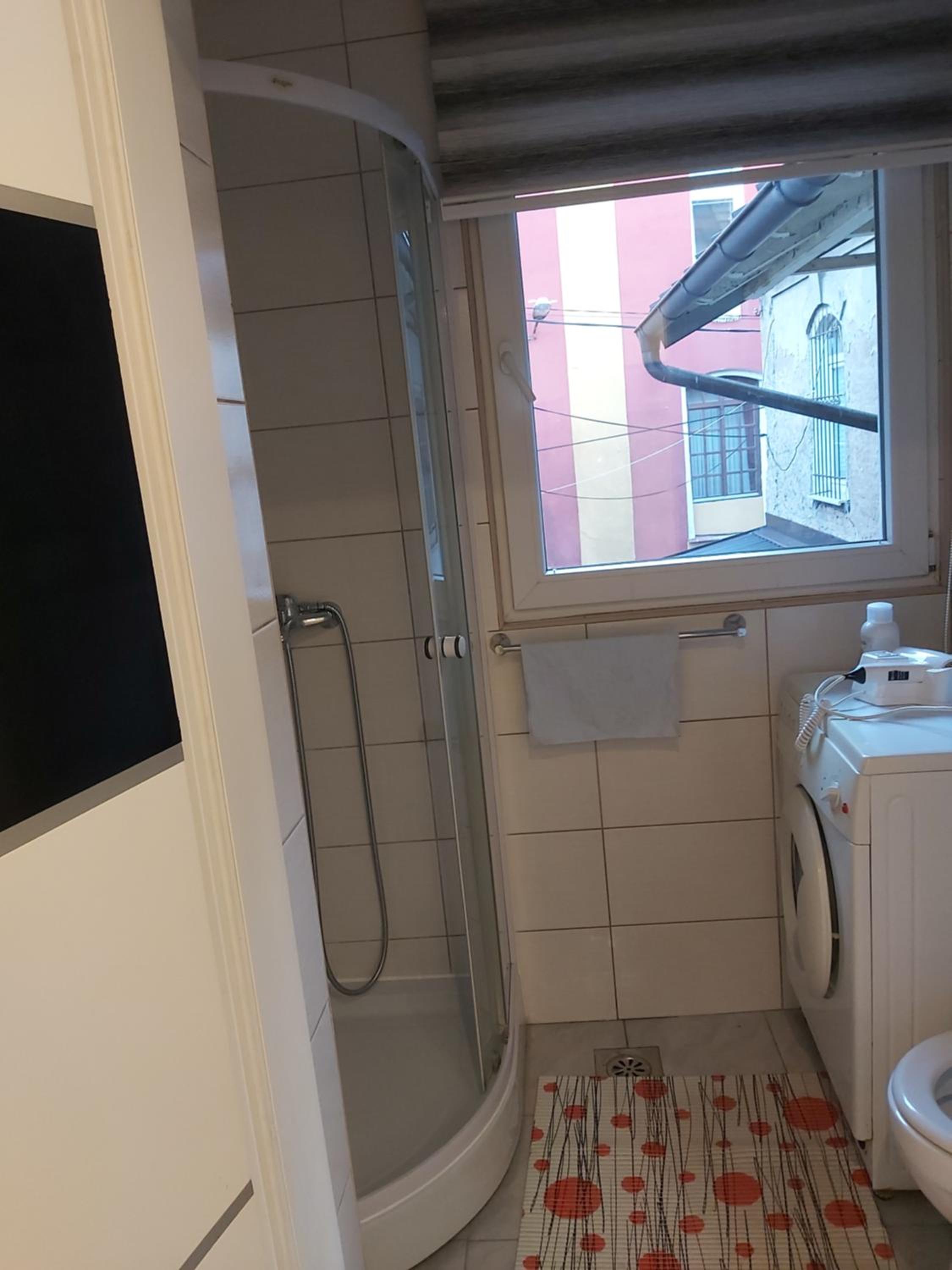 Walk Everywhere - Old Town Apartment