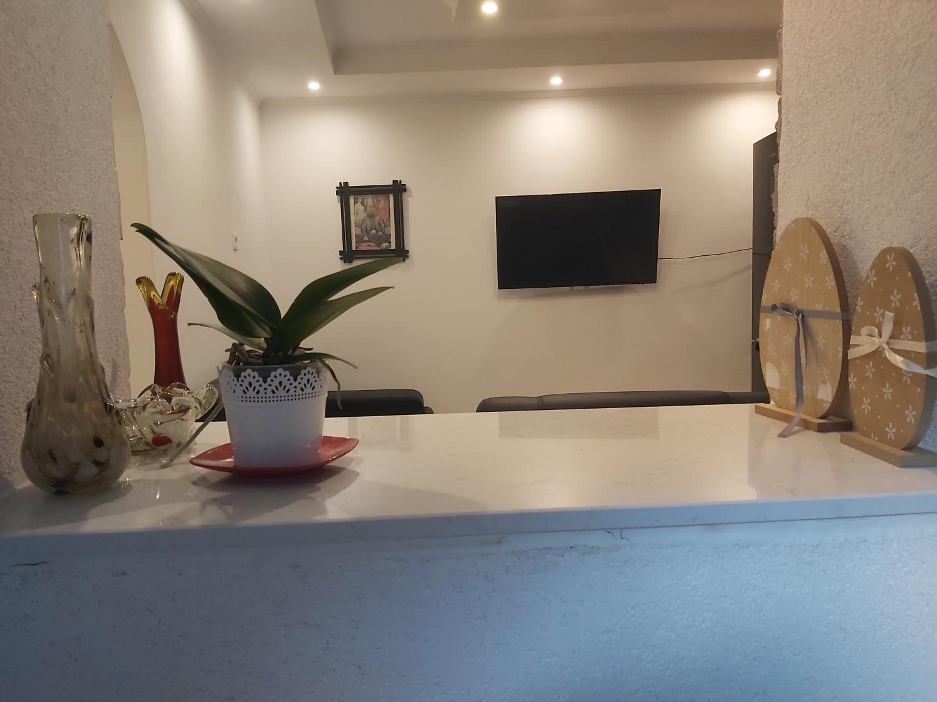 Walk Everywhere - Old Town Apartment