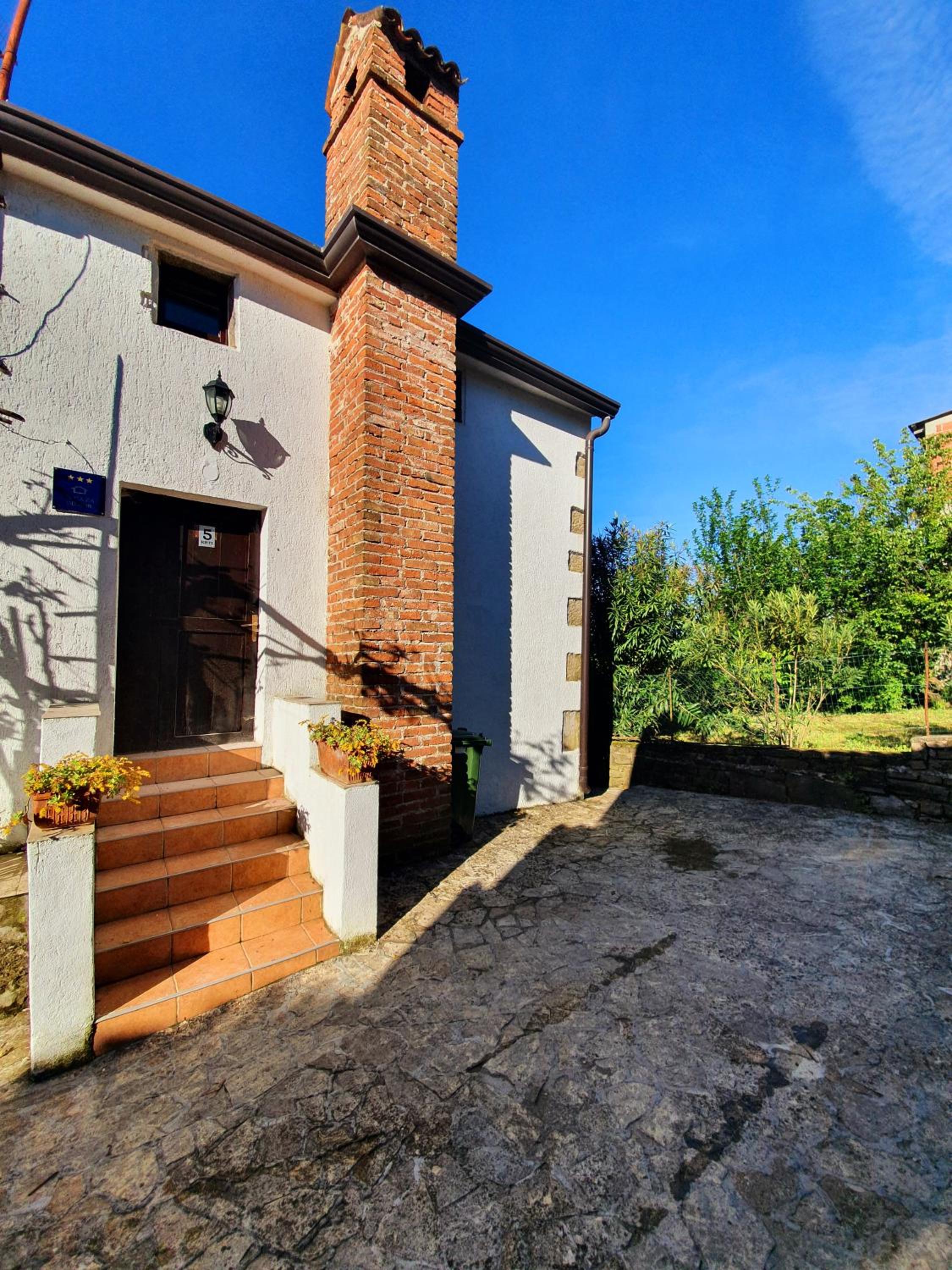 Casa Leonarda - Stone house near Motovun in Central Istria, terrace with views view 3