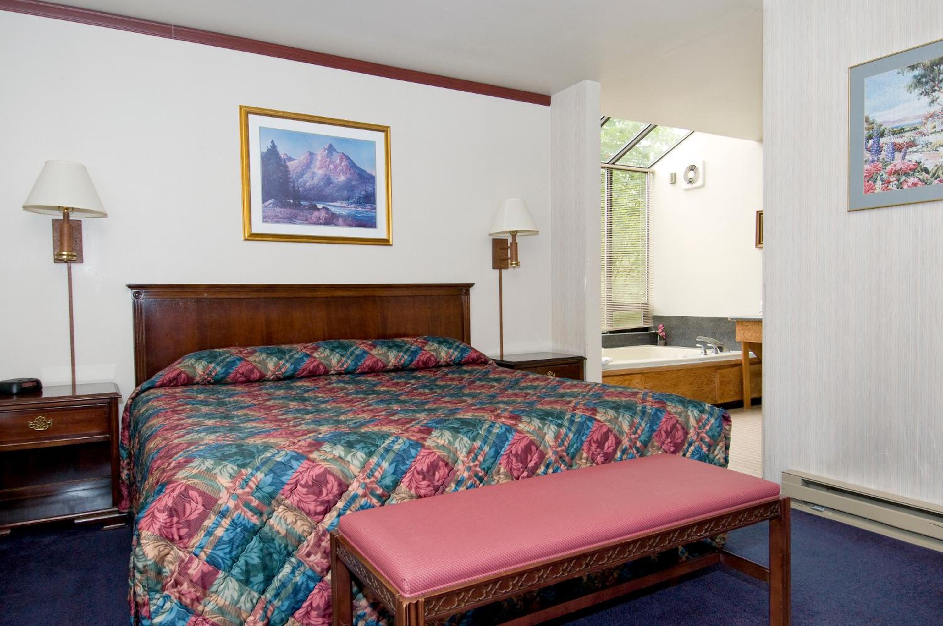 Sequim Bay Lodge