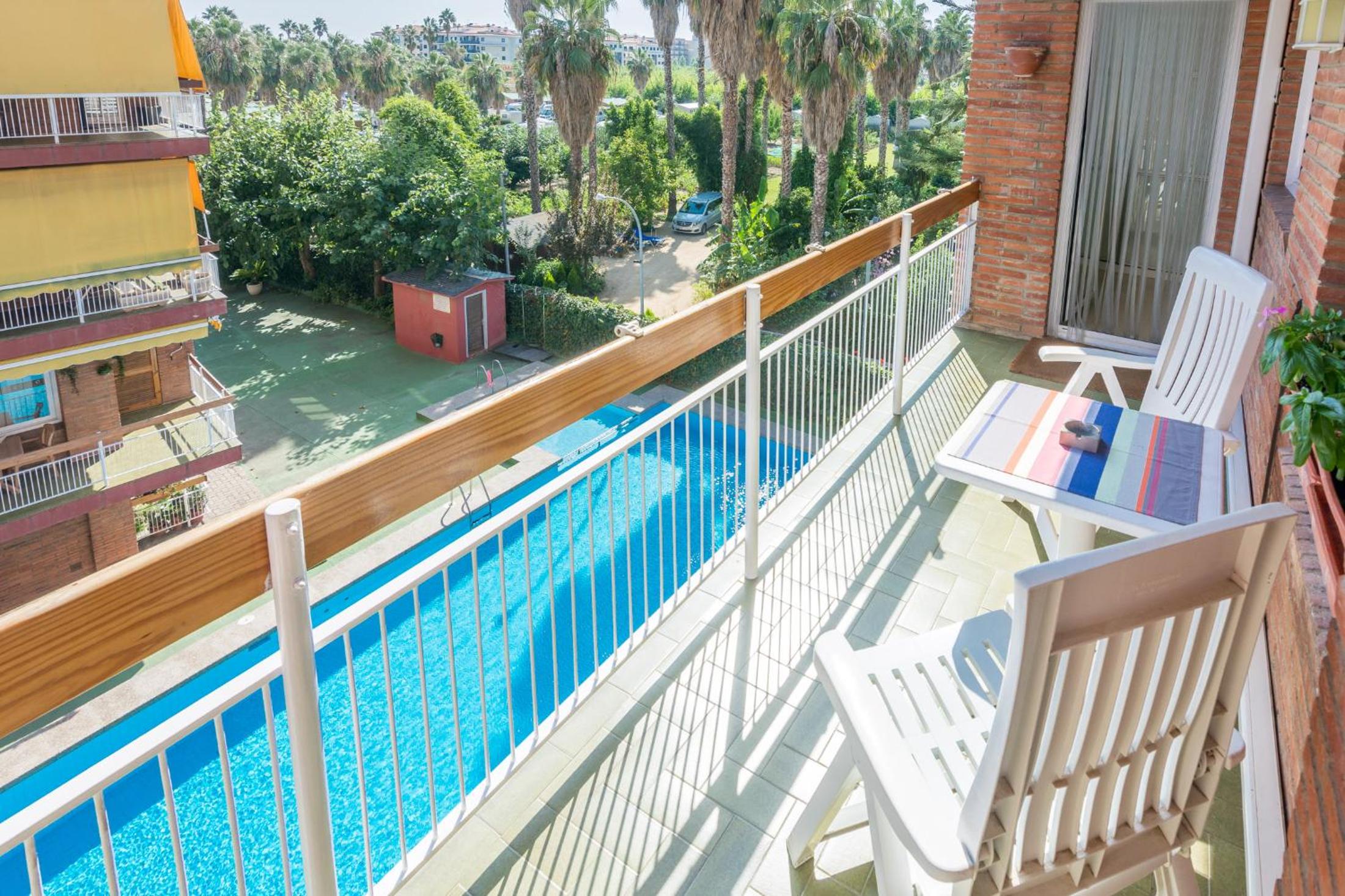 Pineda De Mar Vacations - HomeHolidaysRentals Amaral - Property Image 2