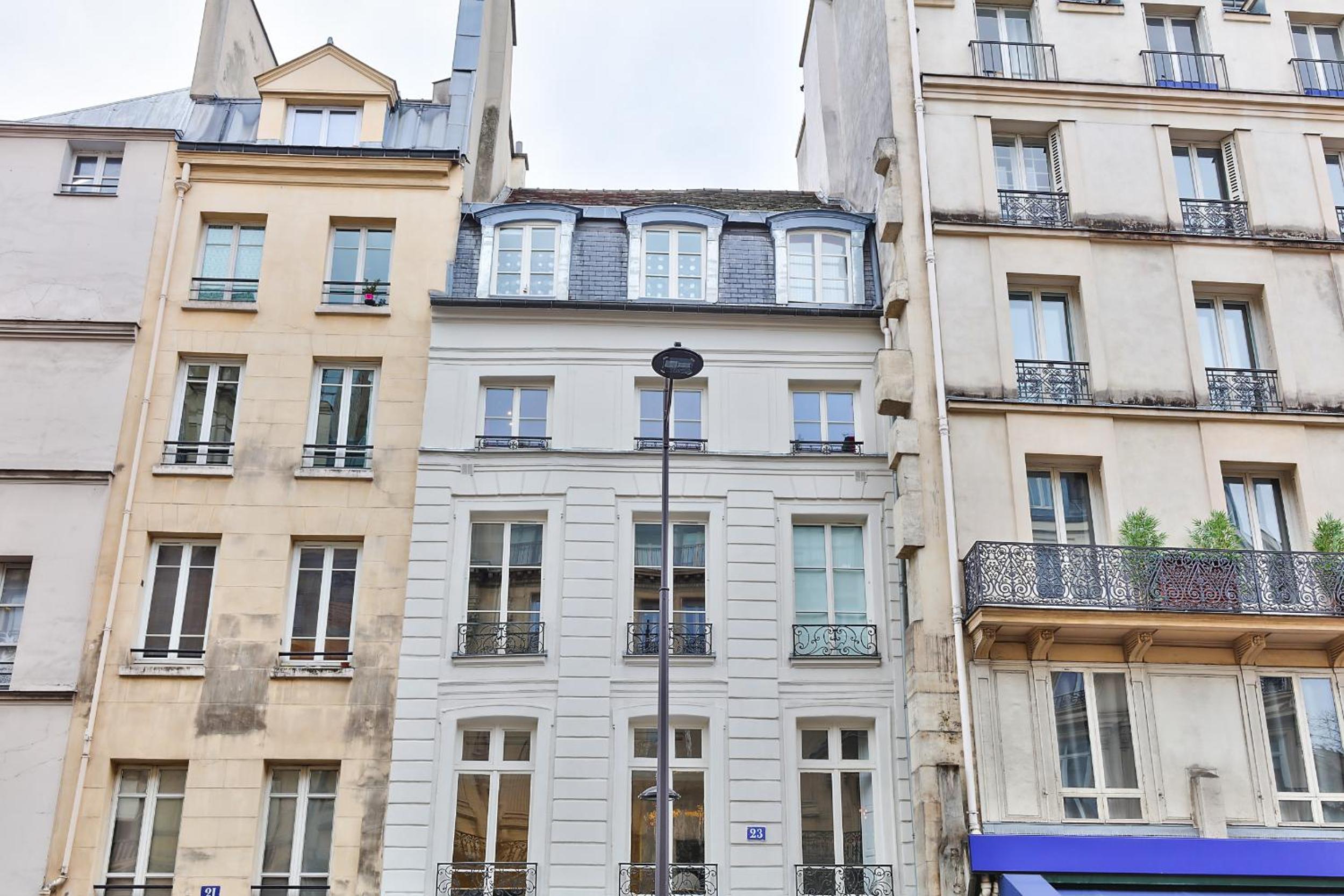 100 - Luxury 2 Bedroom - Beaubourg Marais